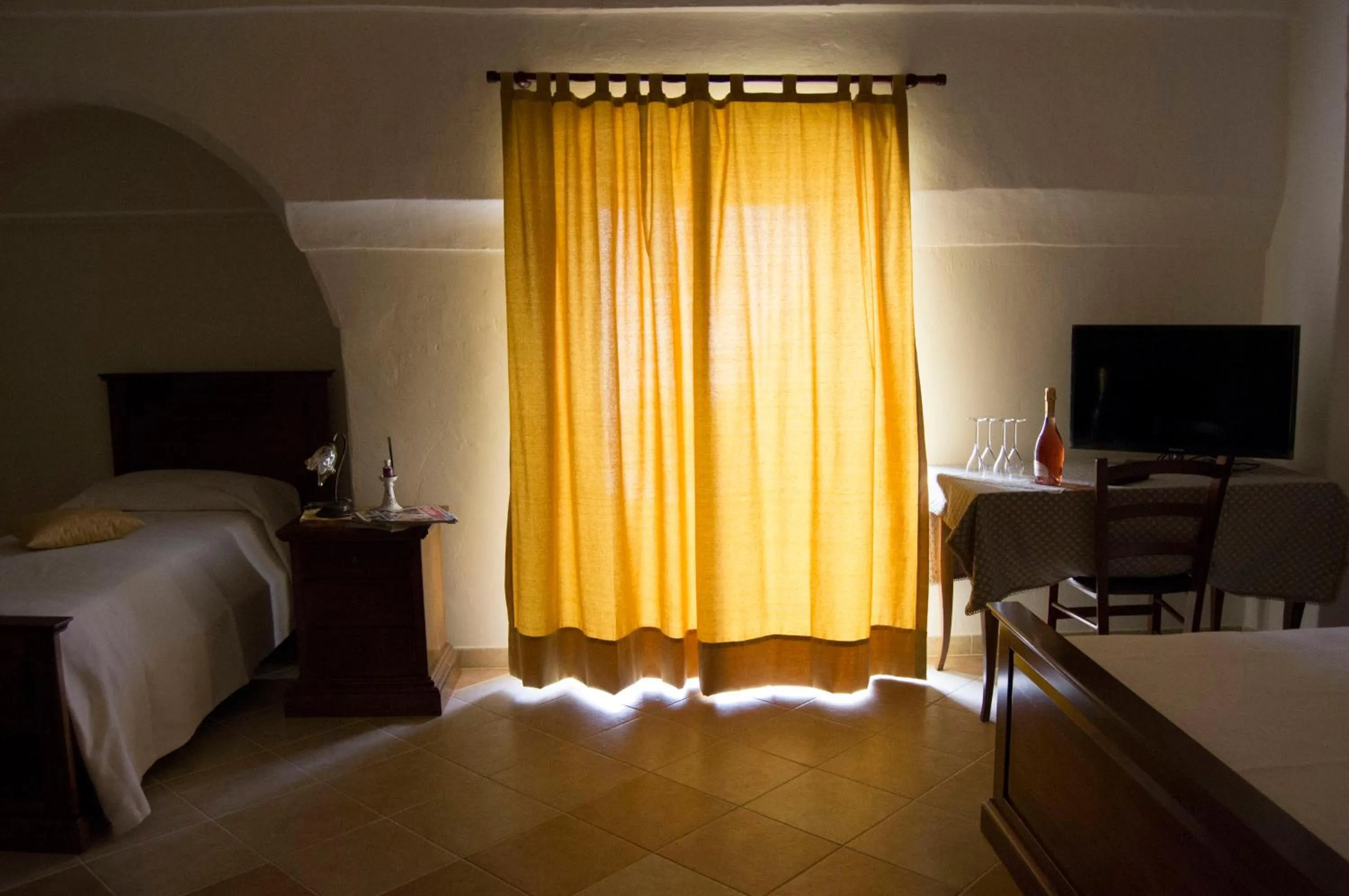 Photo of the whole room in 100 Craste