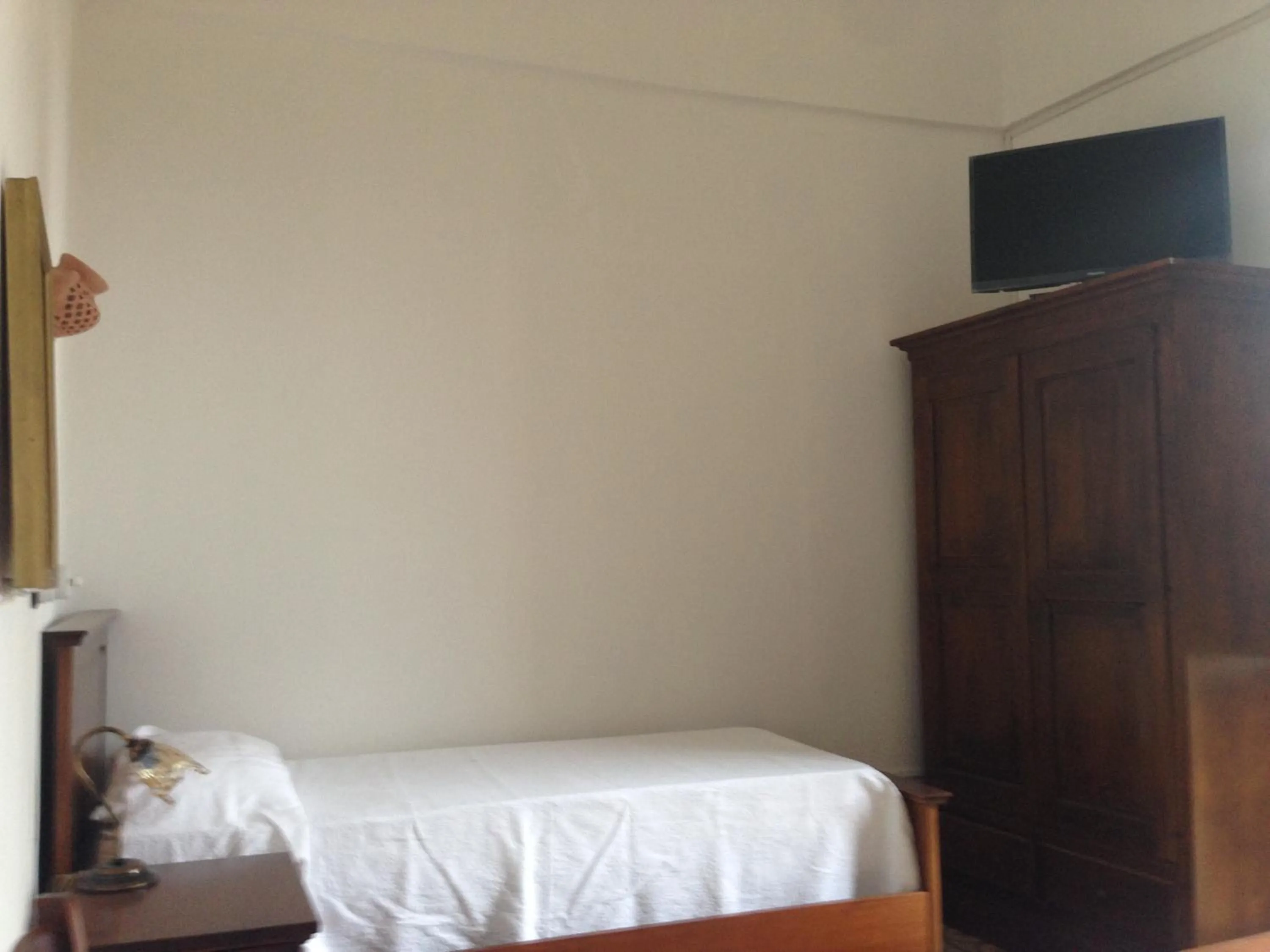 Decorative detail in 100 Craste