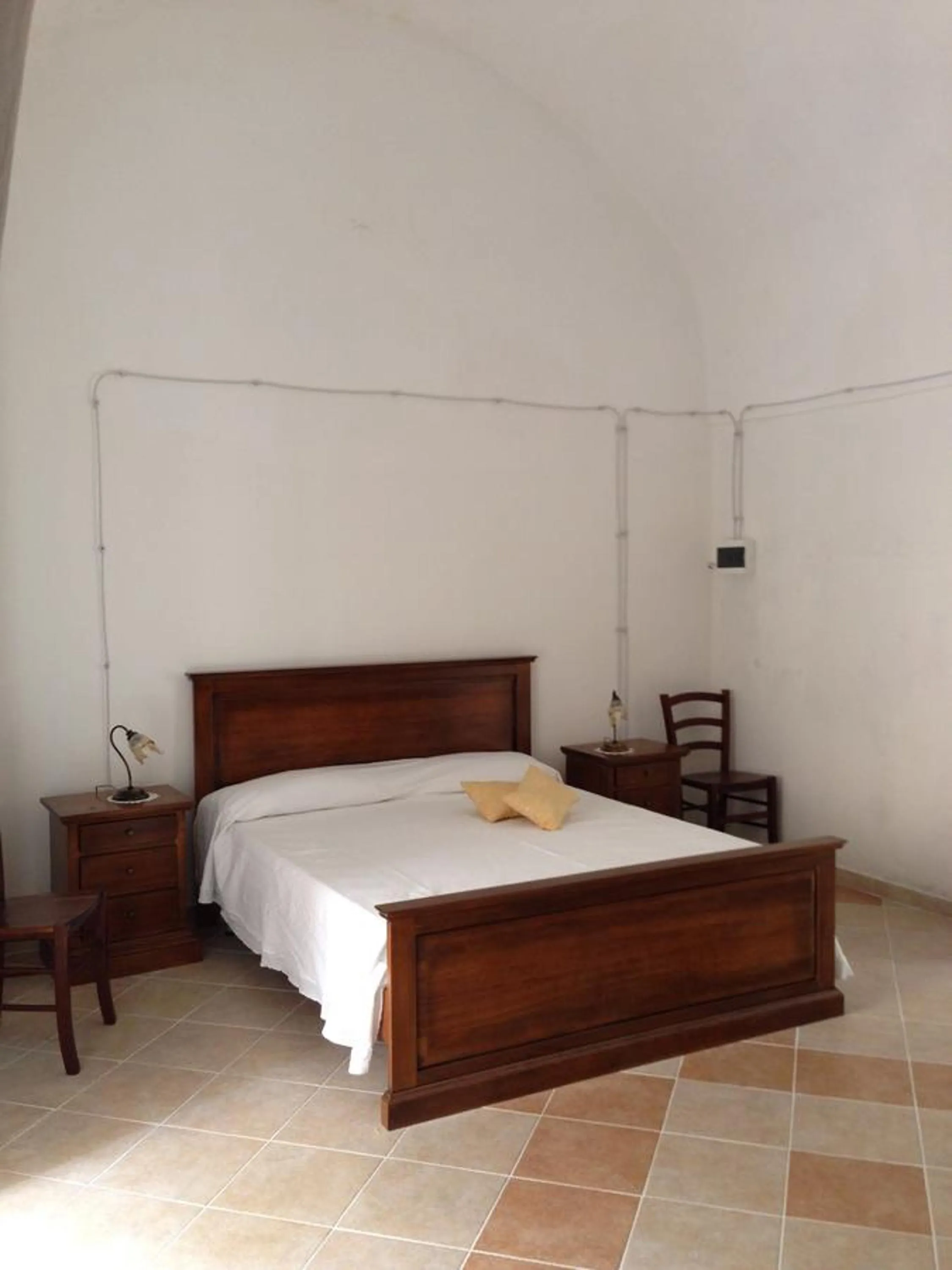 Photo of the whole room in 100 Craste