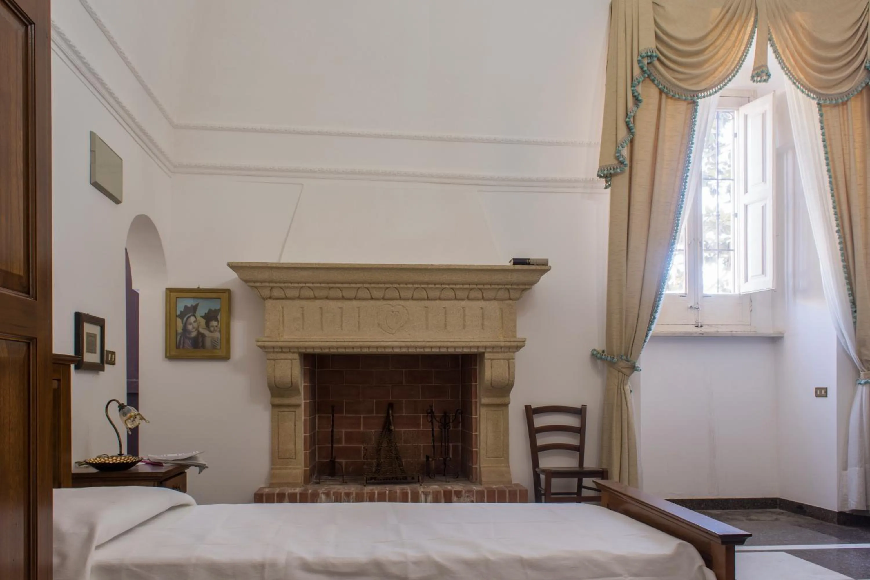 Photo of the whole room in 100 Craste