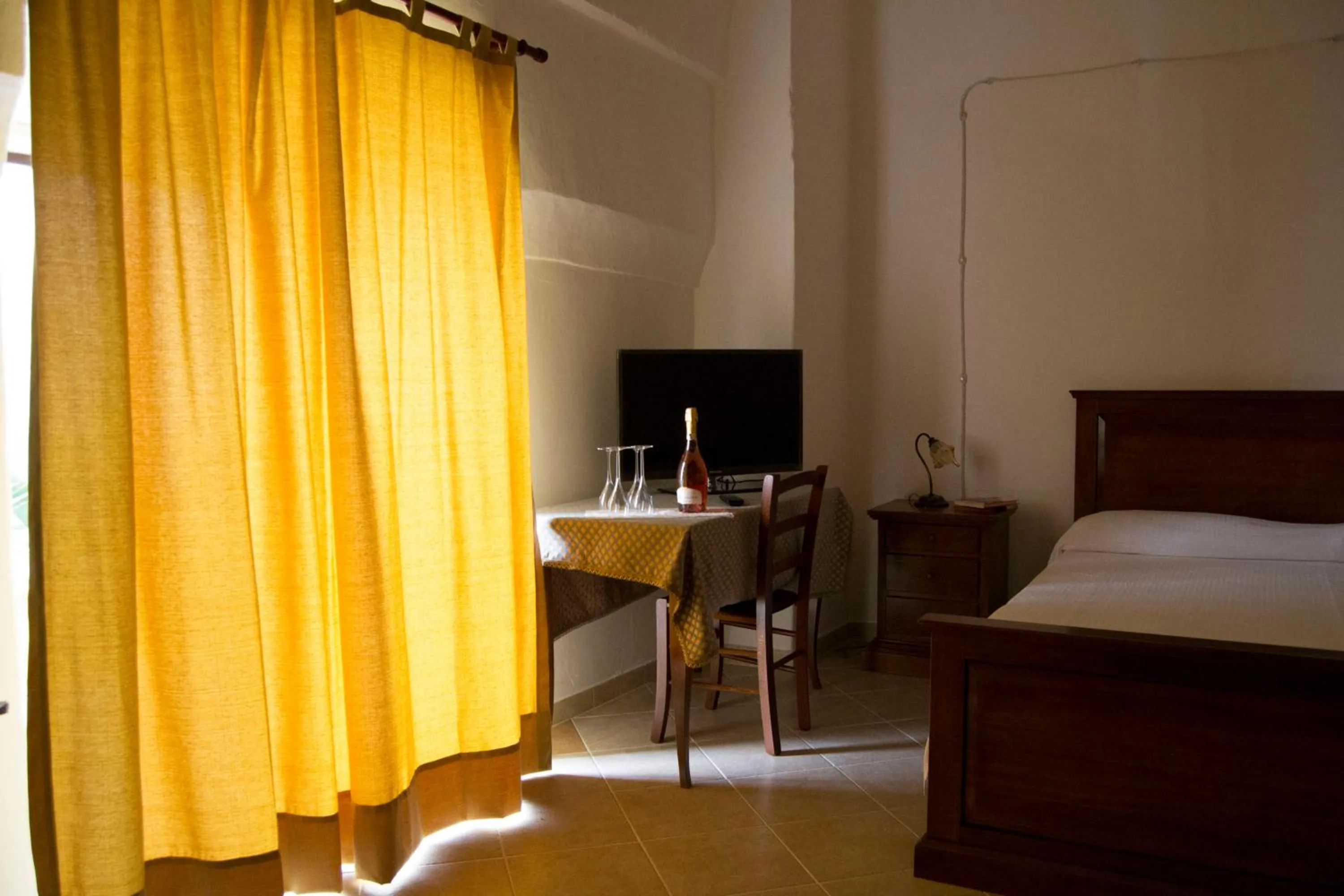 Decorative detail in 100 Craste