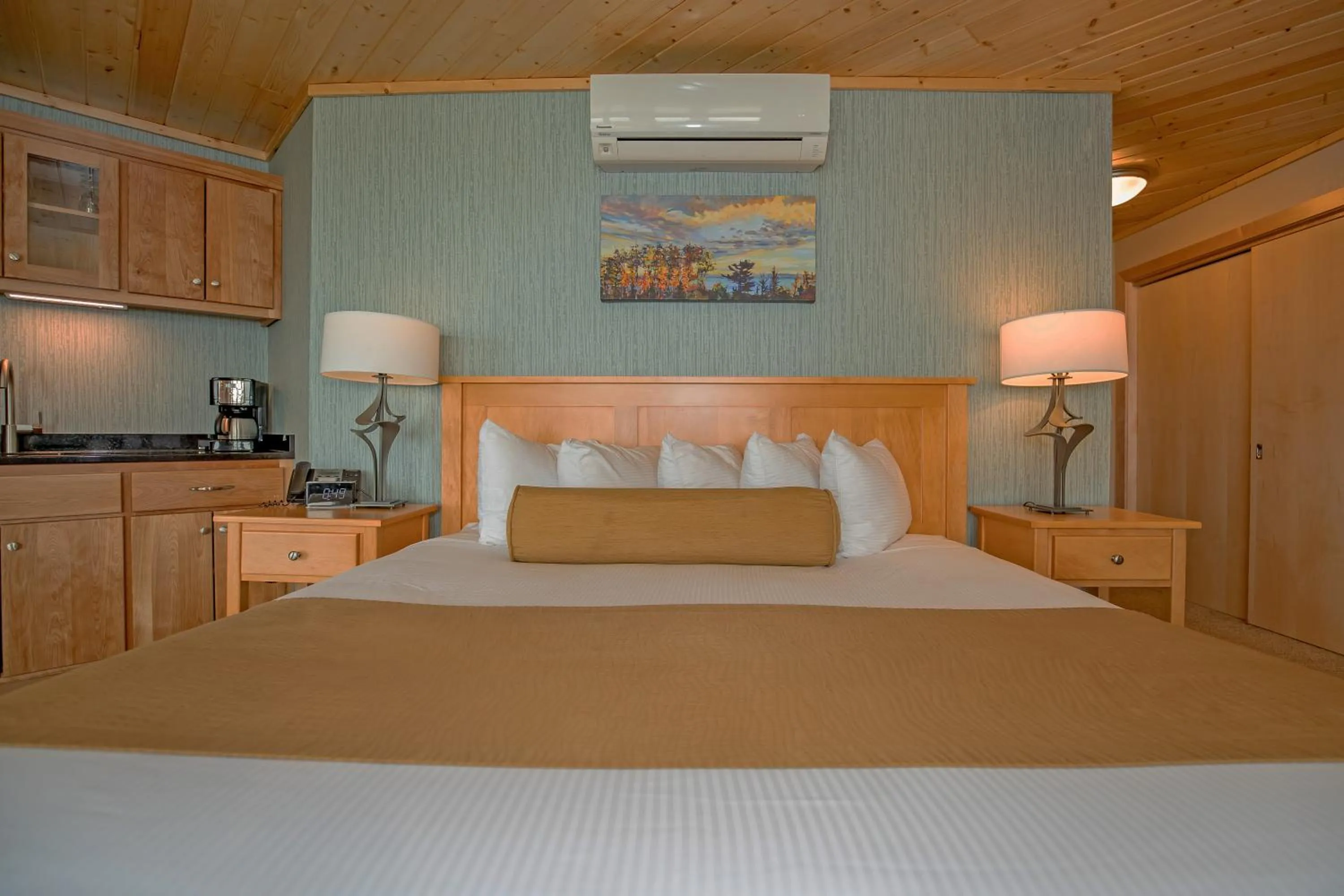Bed in Surfside on Lake Superior
