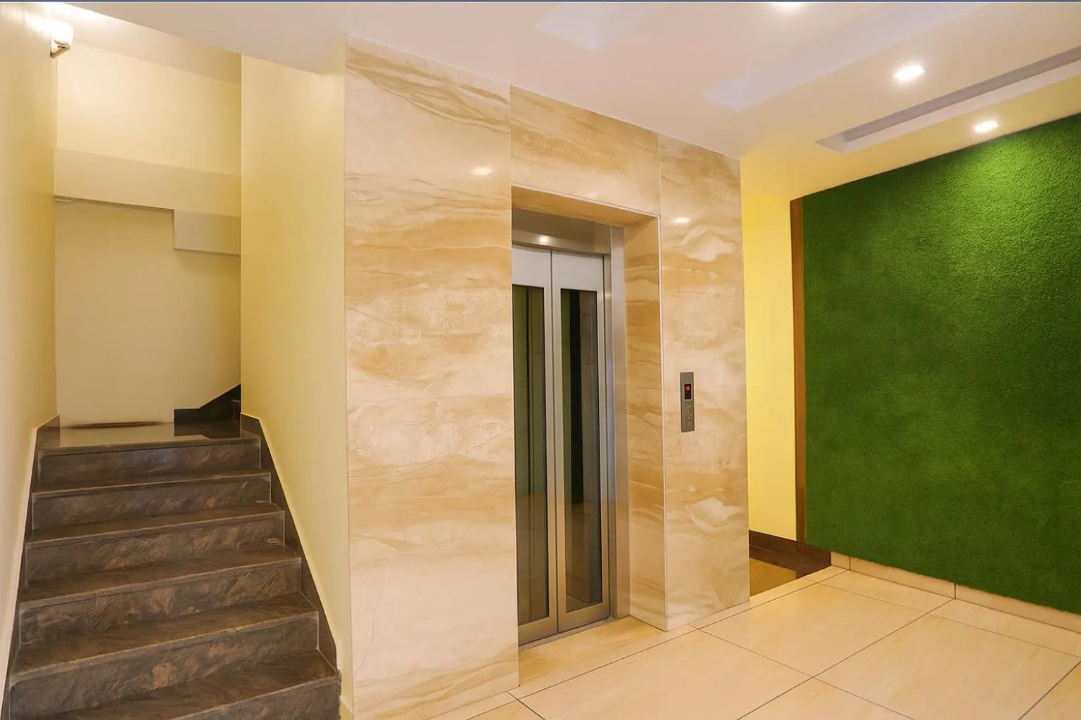 elevator in Hotel Winter Line Inn Near St Francis Monastery