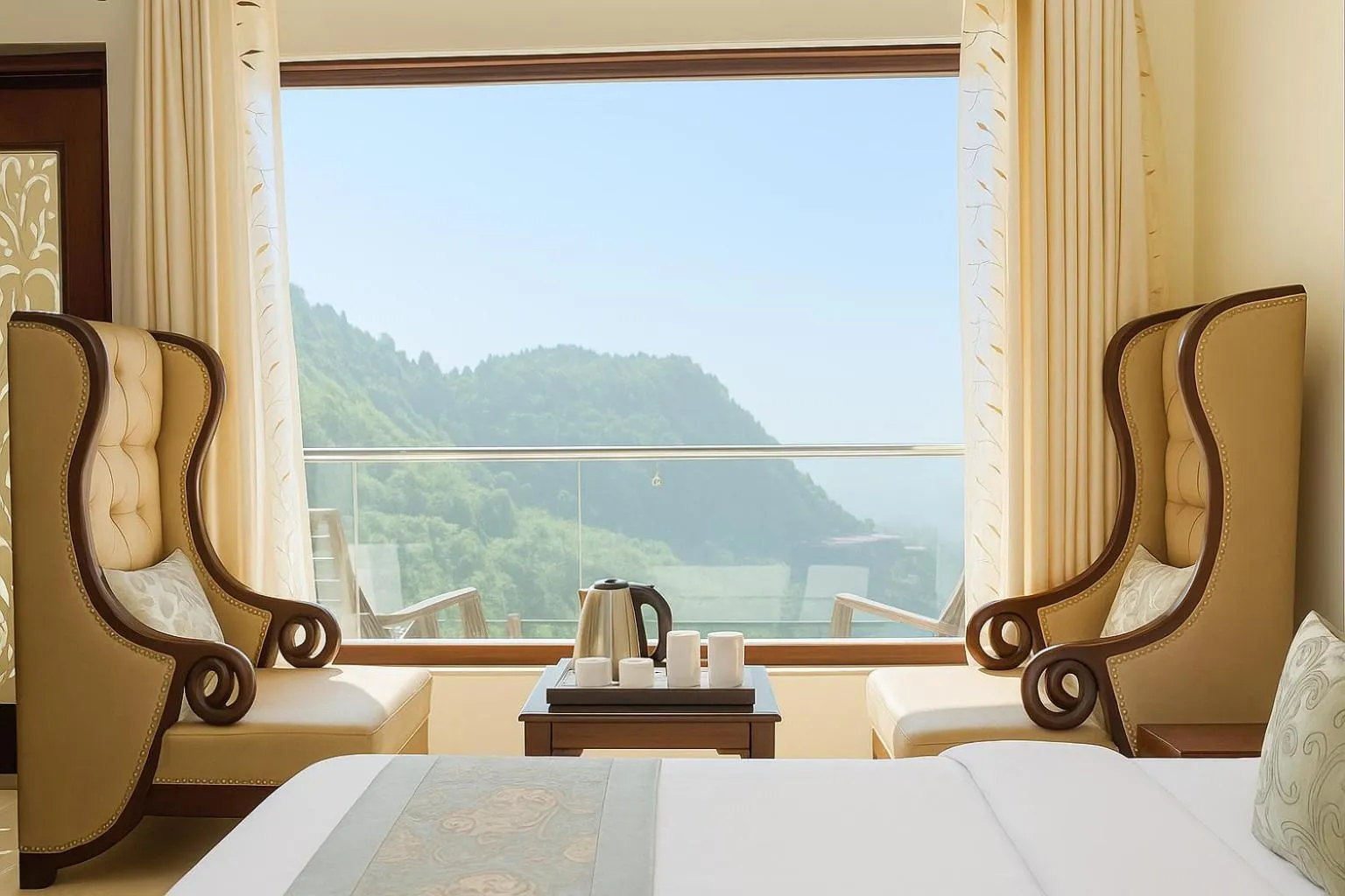 Bed in Hotel Winter Line Inn Near St Francis Monastery