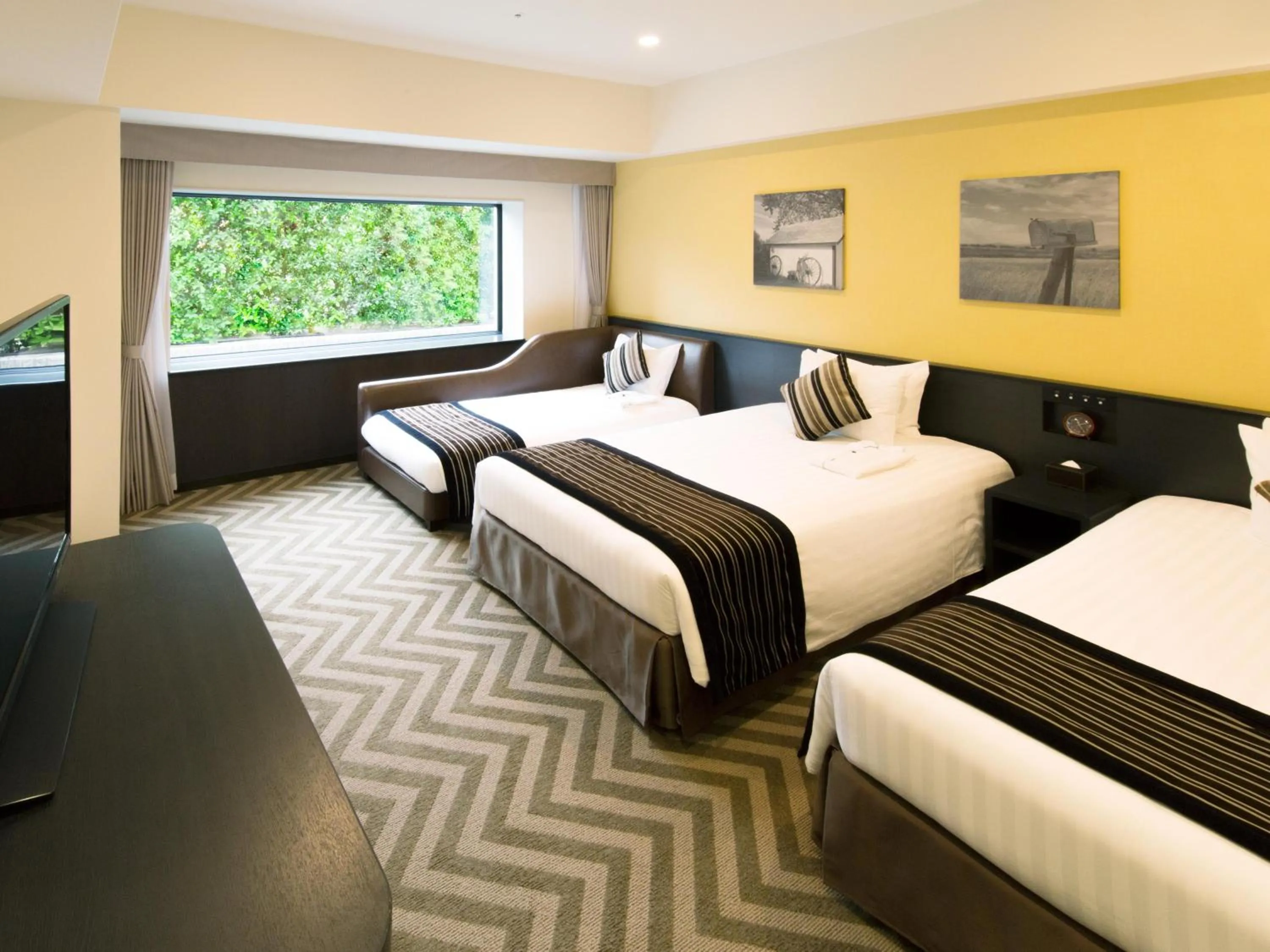 Standard Floor City View Triple Room in The Park Front Hotel at Universal Studios Japan