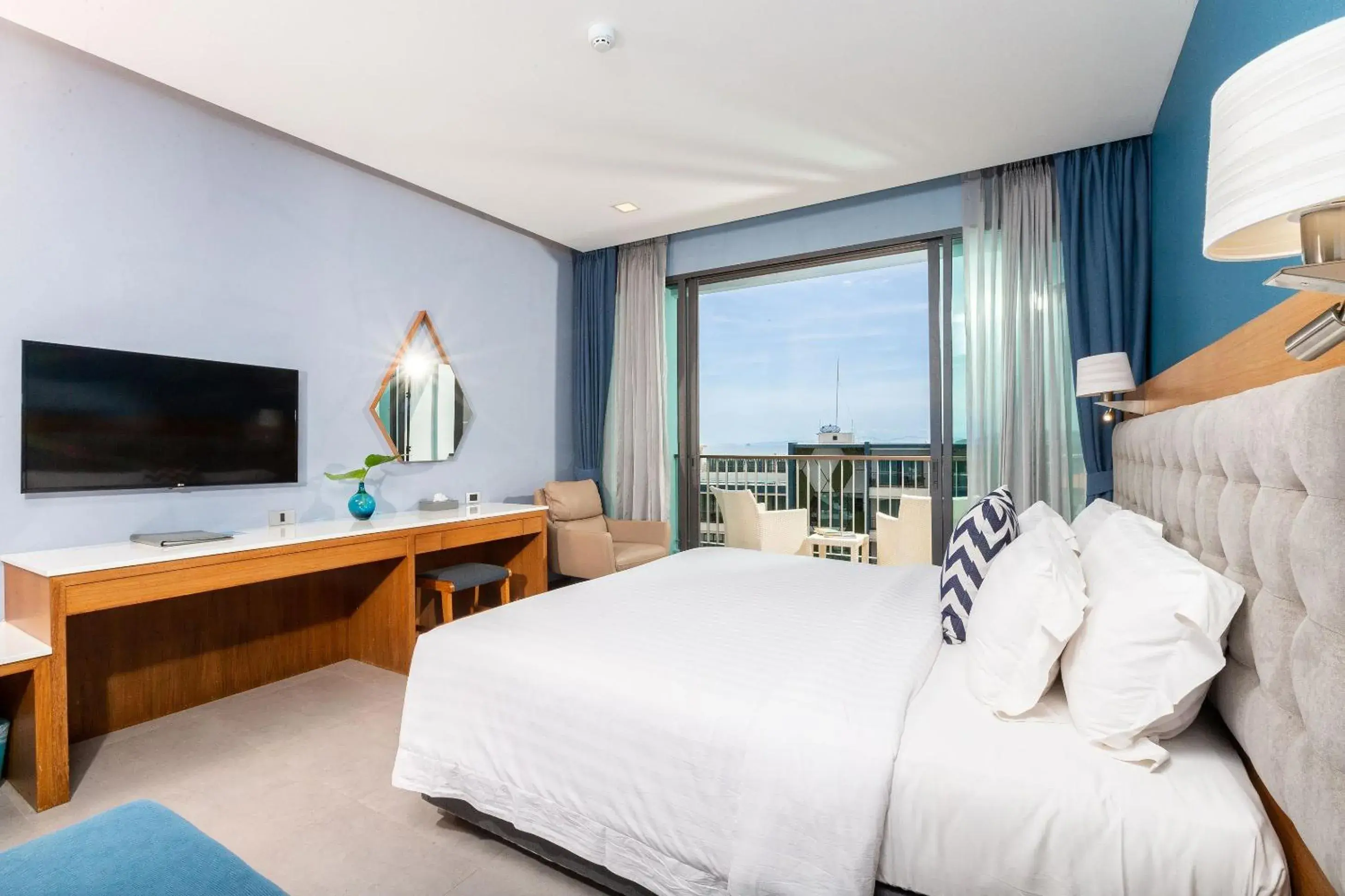 Deluxe Double Room with Pool View in BlueSotel Krabi AoNang Beach Deluxe Double Room with Pool View in BlueSotel Krabi AoNang Beach