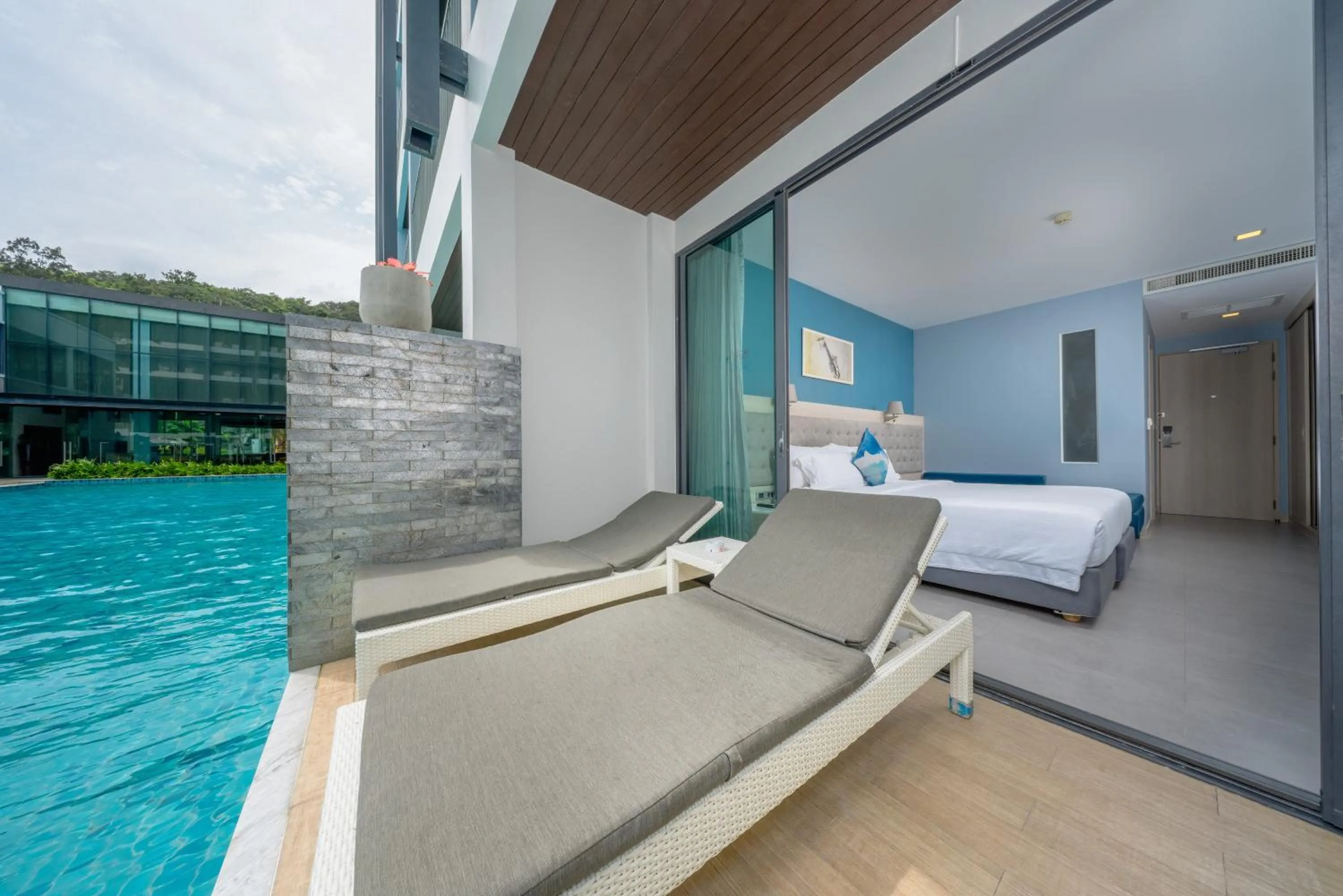 Bedroom, Bed in BlueSotel Krabi AoNang Beach