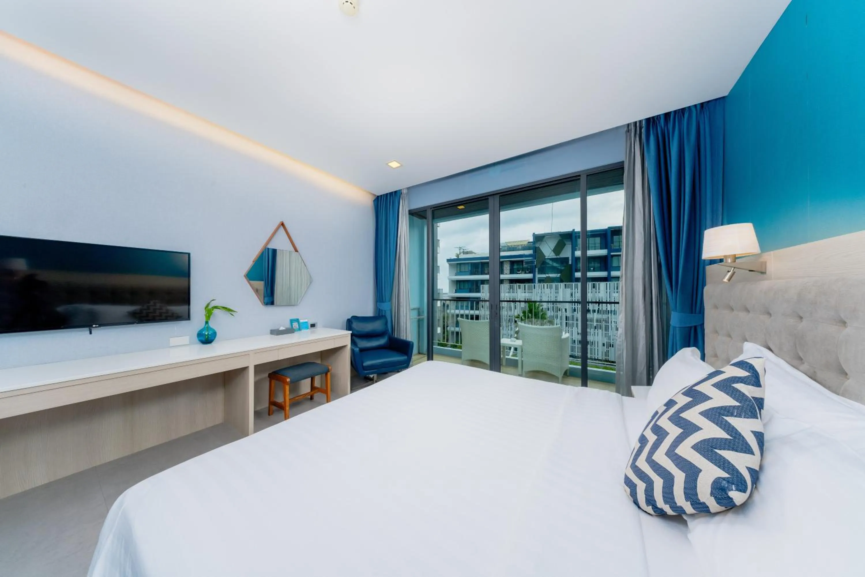 Bedroom, Bed in BlueSotel Krabi AoNang Beach