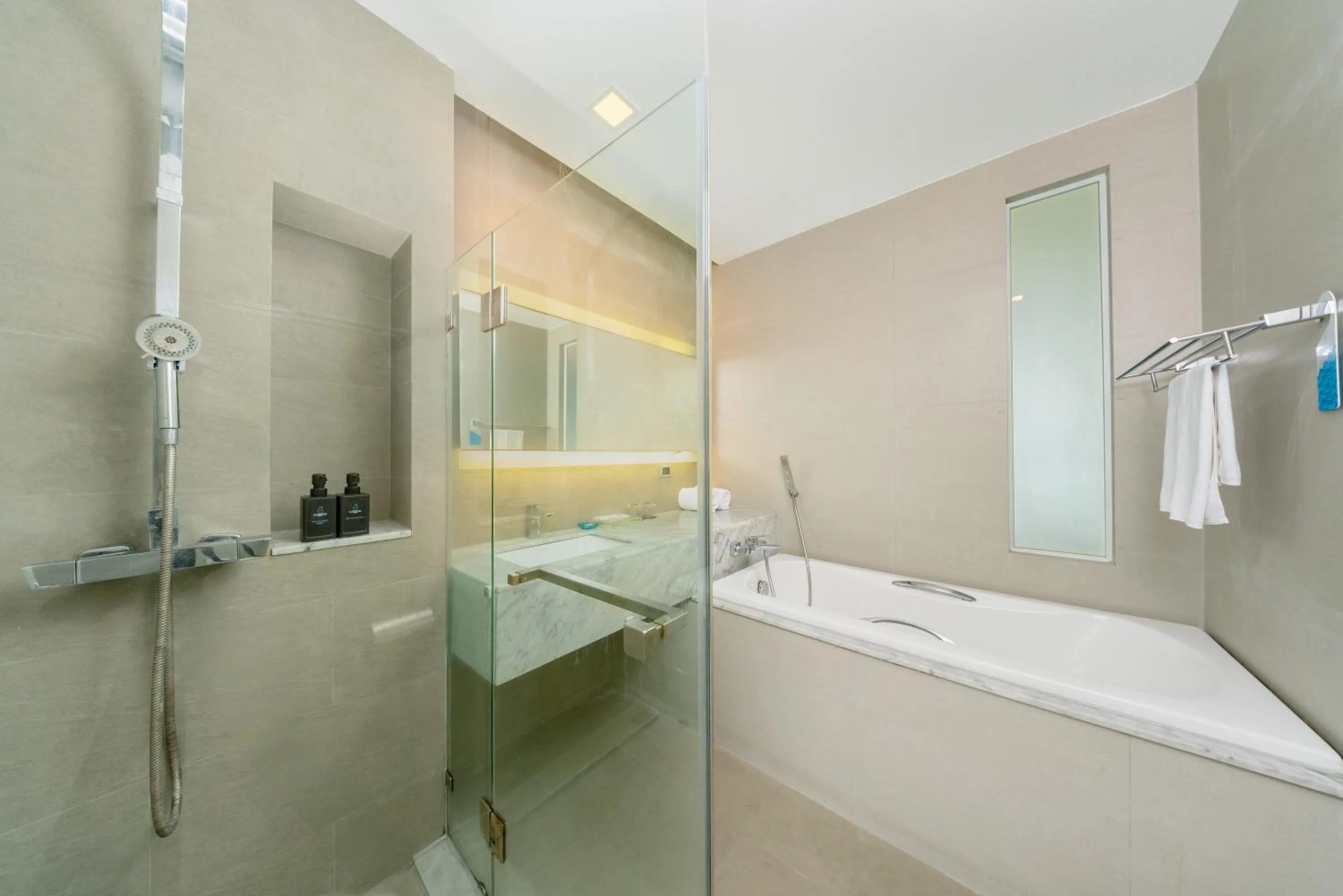 Bath in BlueSotel Krabi AoNang Beach