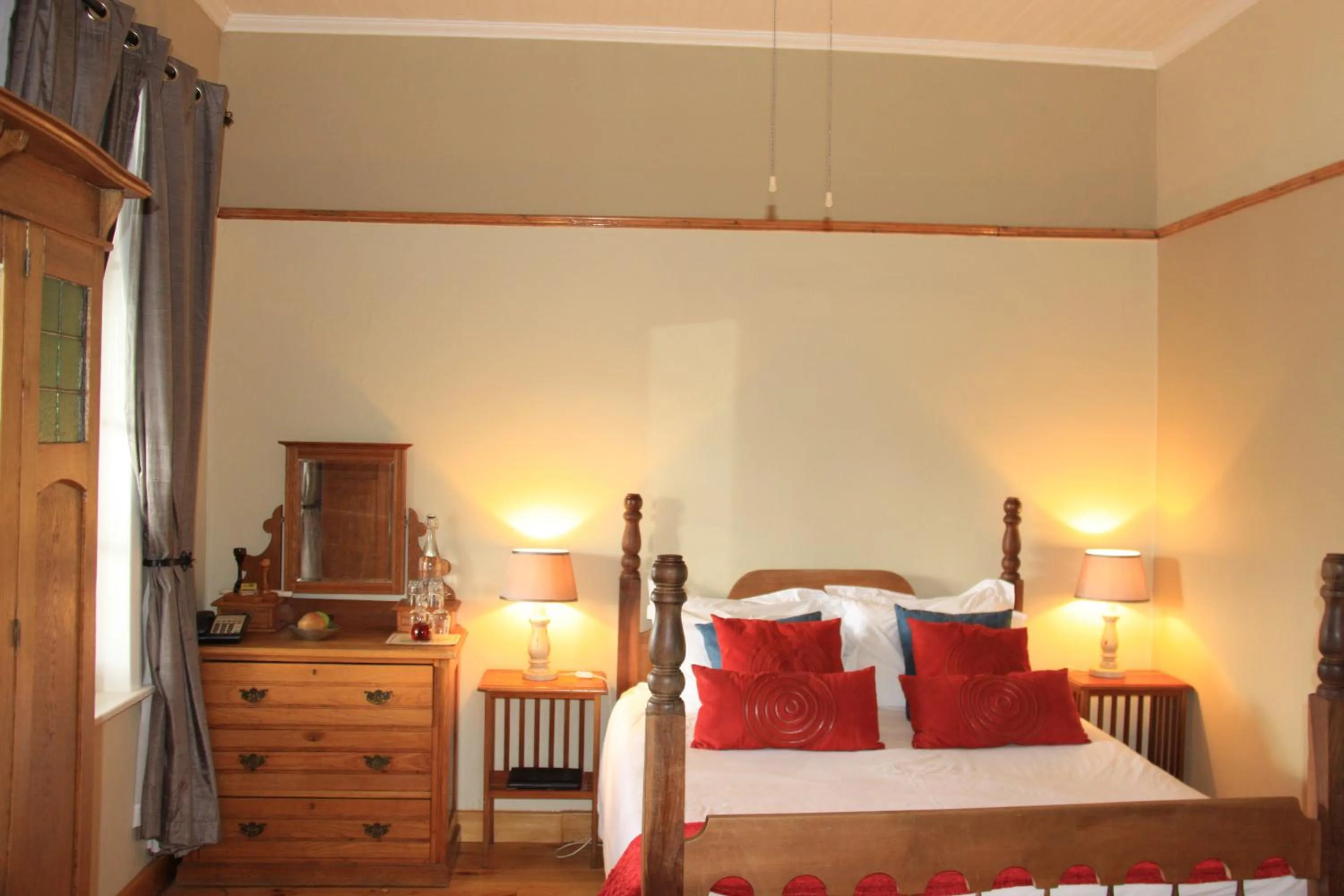 Bed in Mimosa Lodge