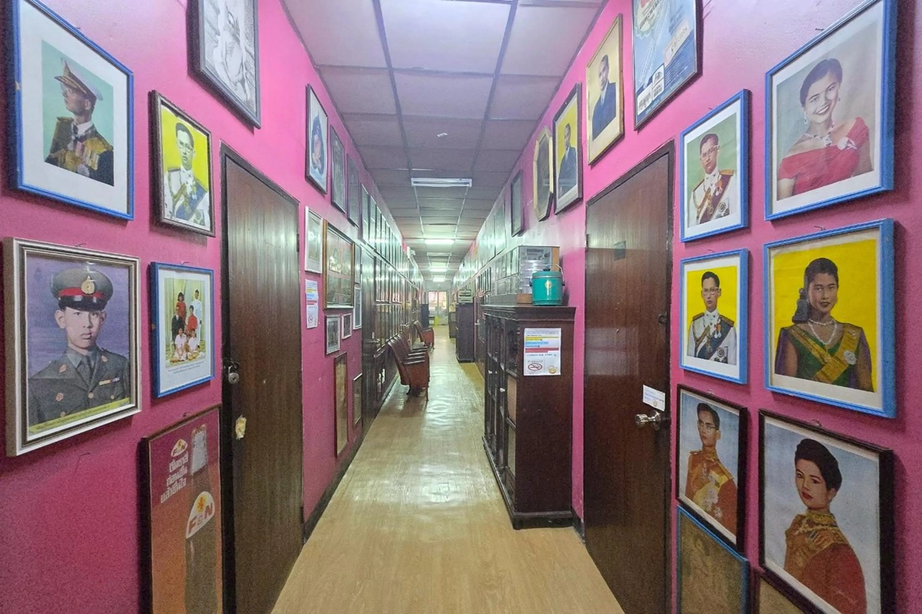 Decorative detail in Tapae Inn