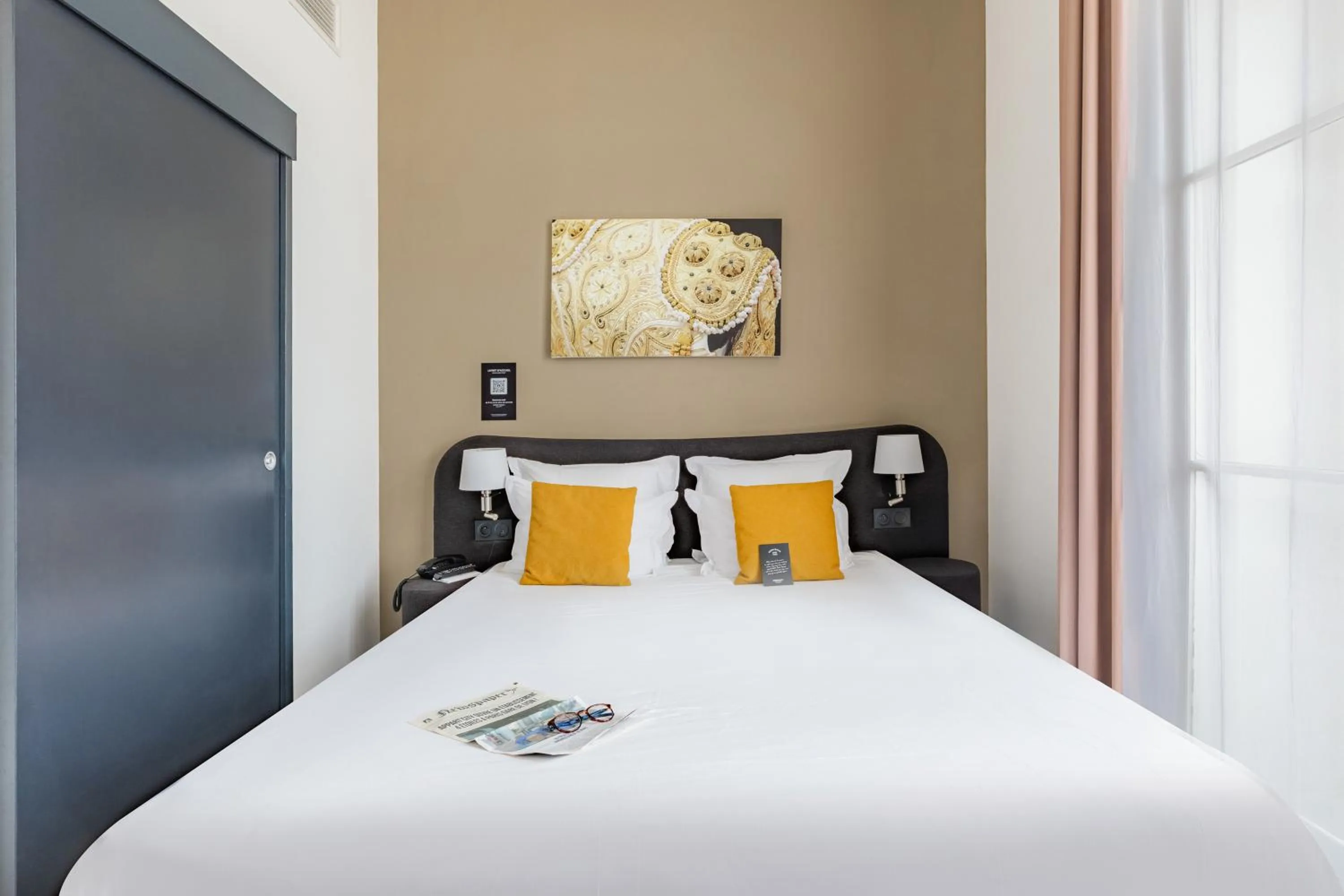 Bed in Appart'City Collection Nîmes Arènes