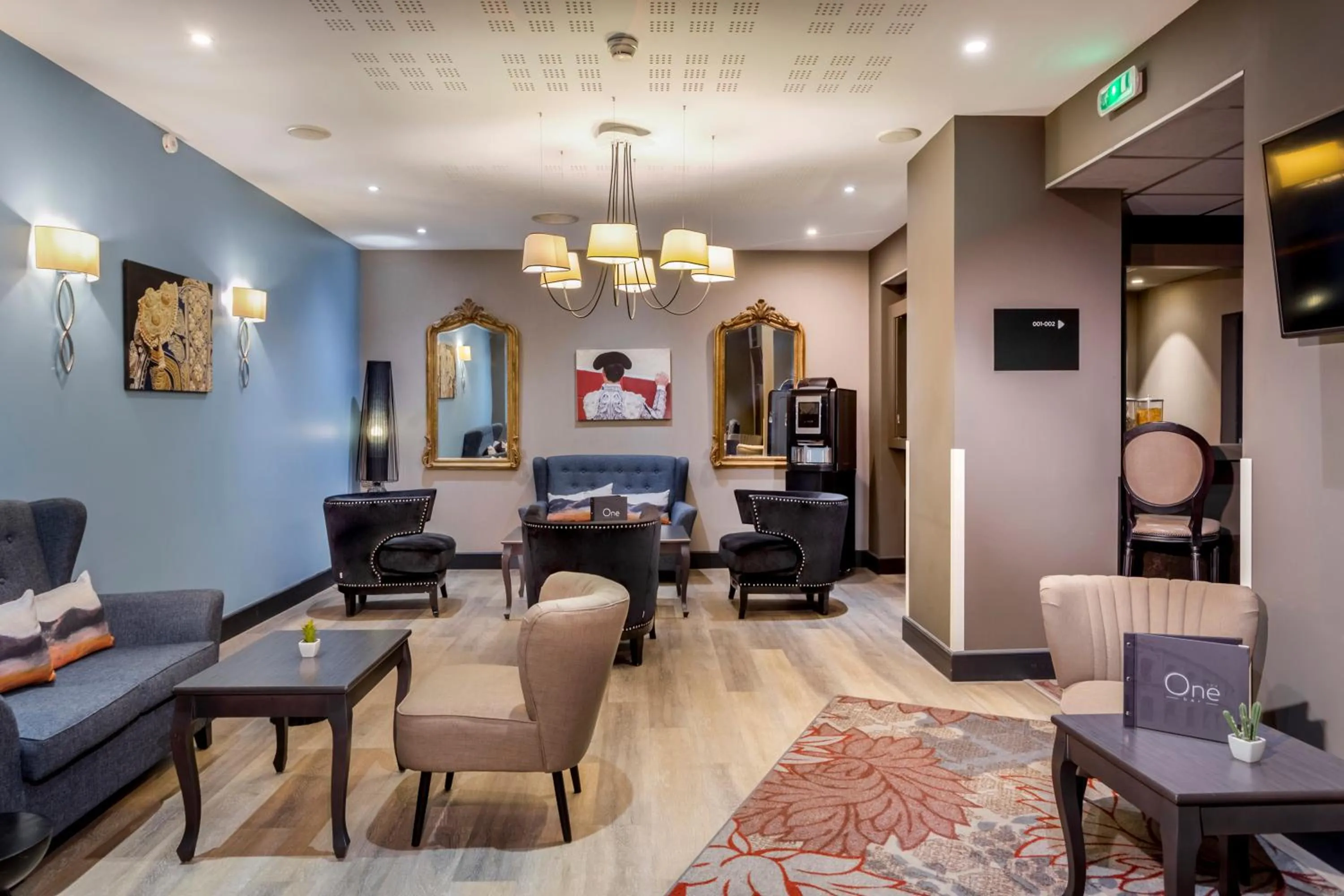 Lounge or bar in Appart'City Collection Nîmes Arènes