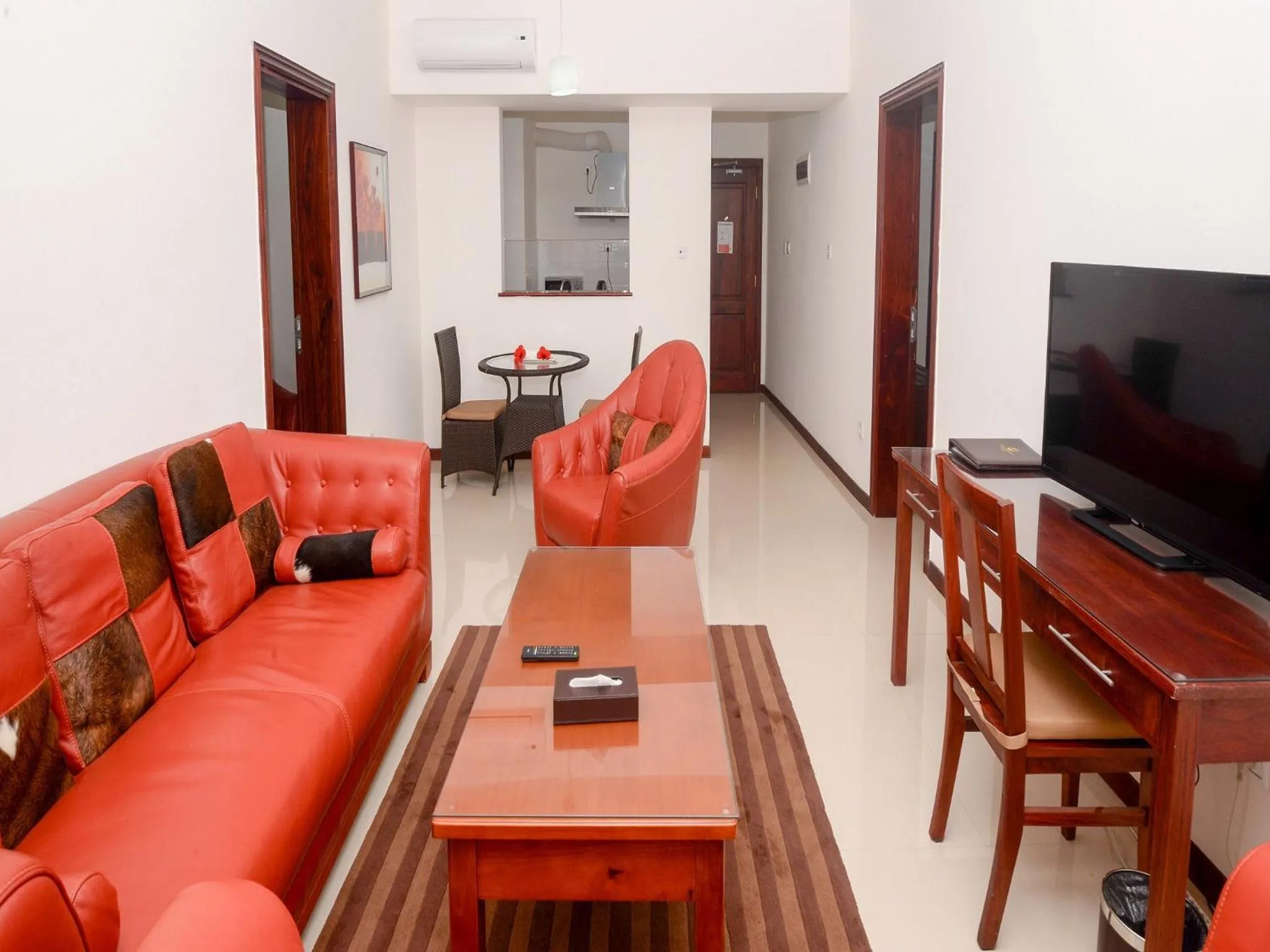 Living room in Raphael's Hotel