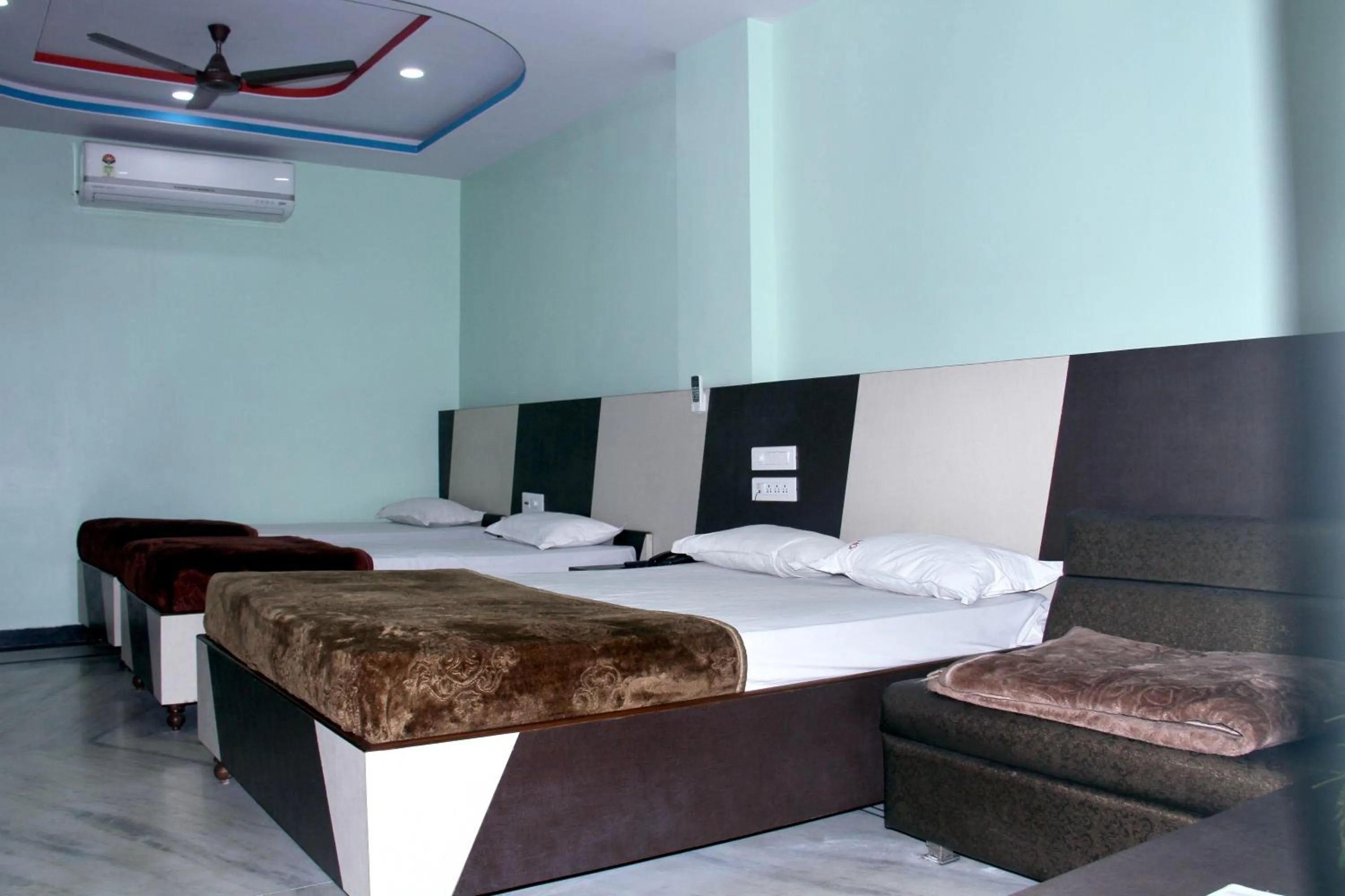 Bed in Hotel Gujrat
