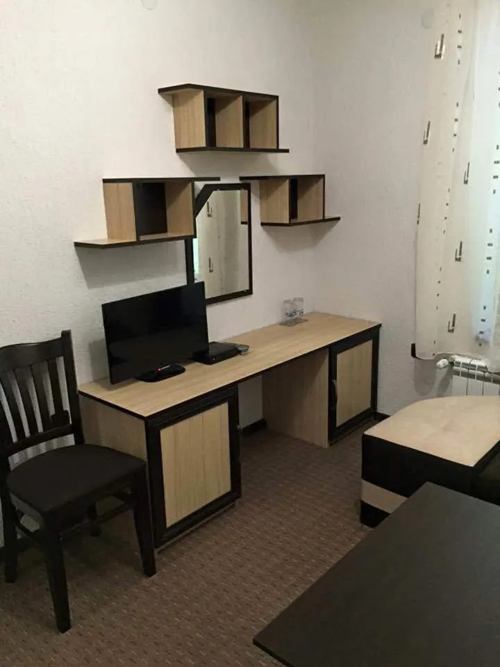 Communal lounge/ TV room in Семеен хотел Гингеръ