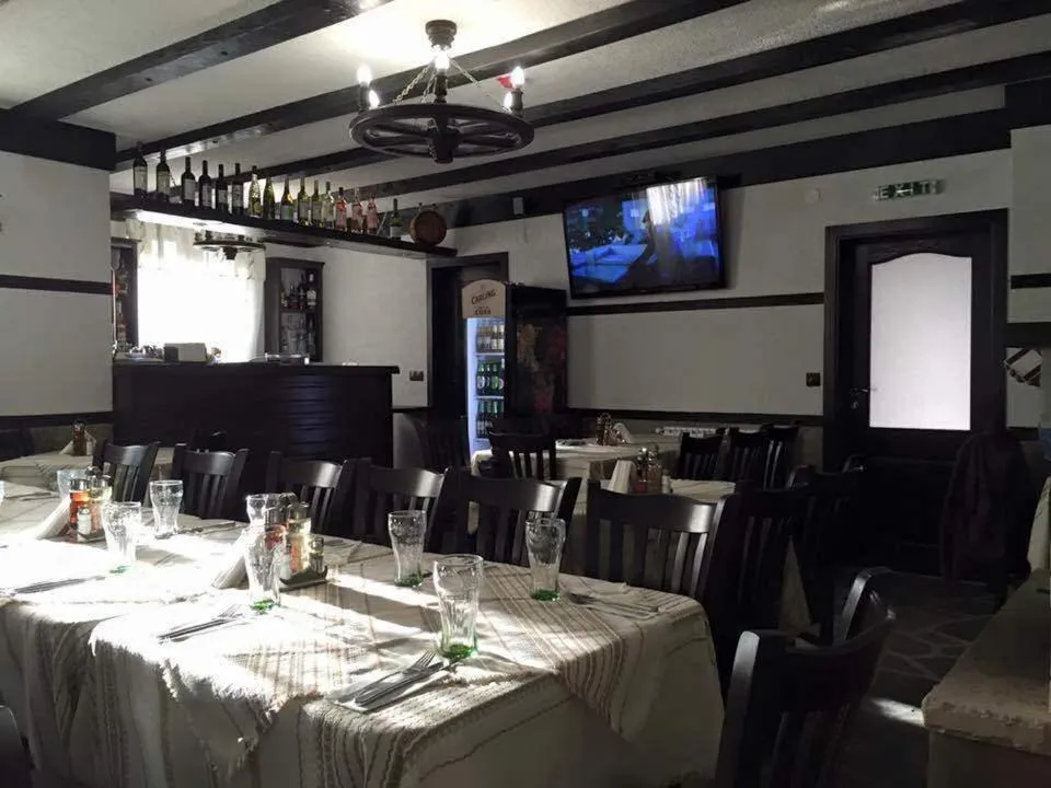 Restaurant/places to eat in Семеен хотел Гингеръ