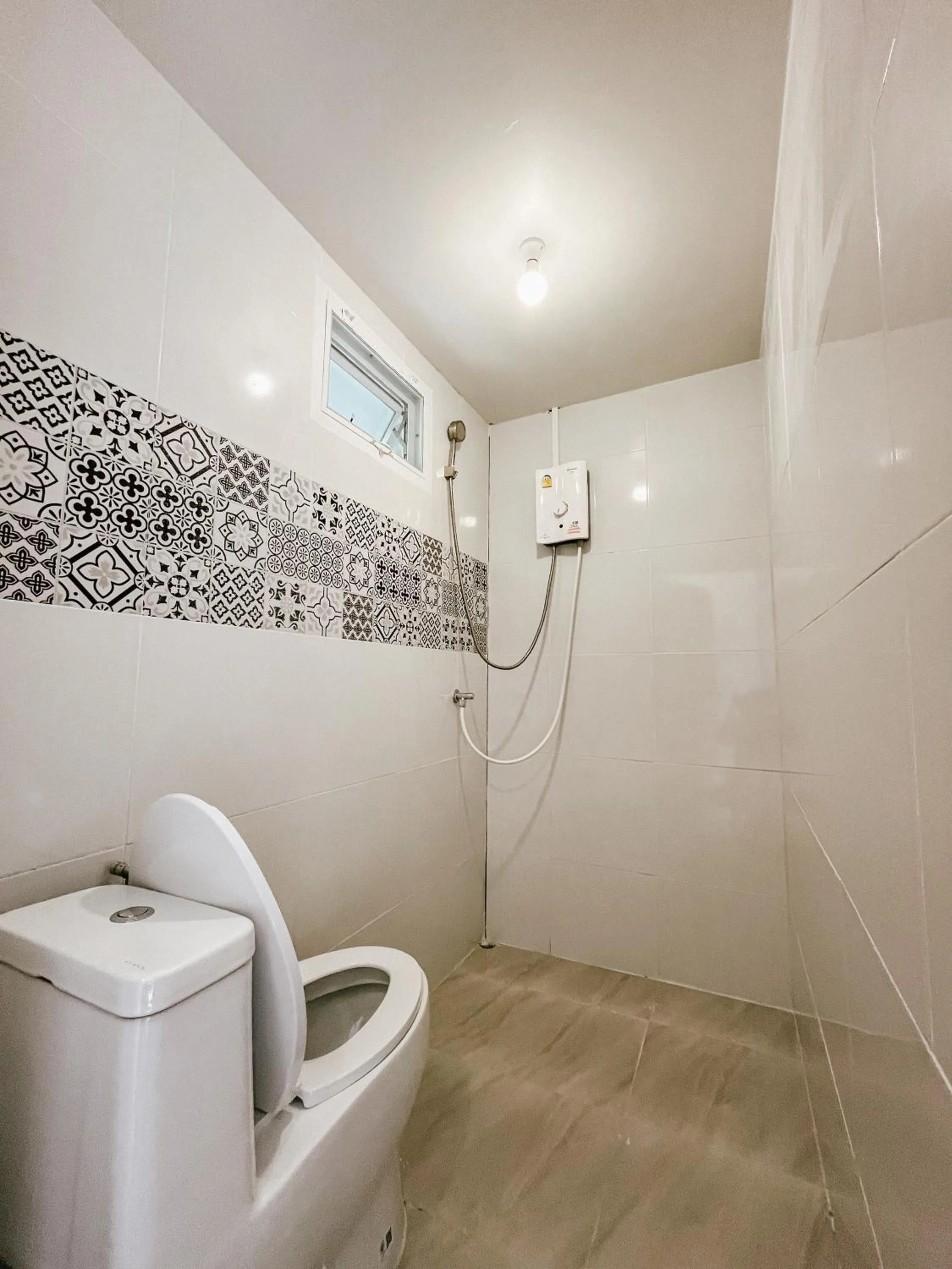 Bathroom in Eve house koh kood