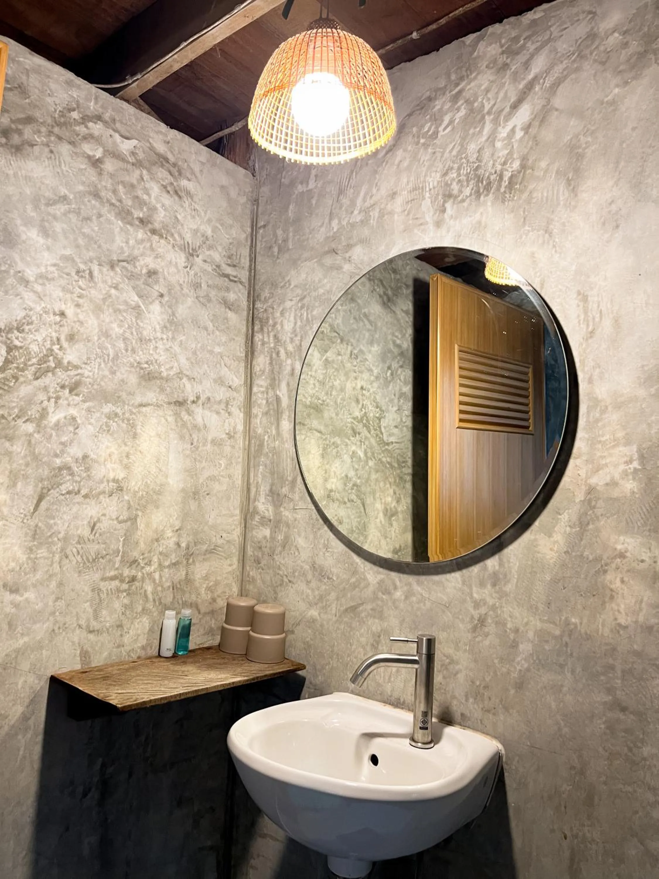 Toilet in Eve house koh kood