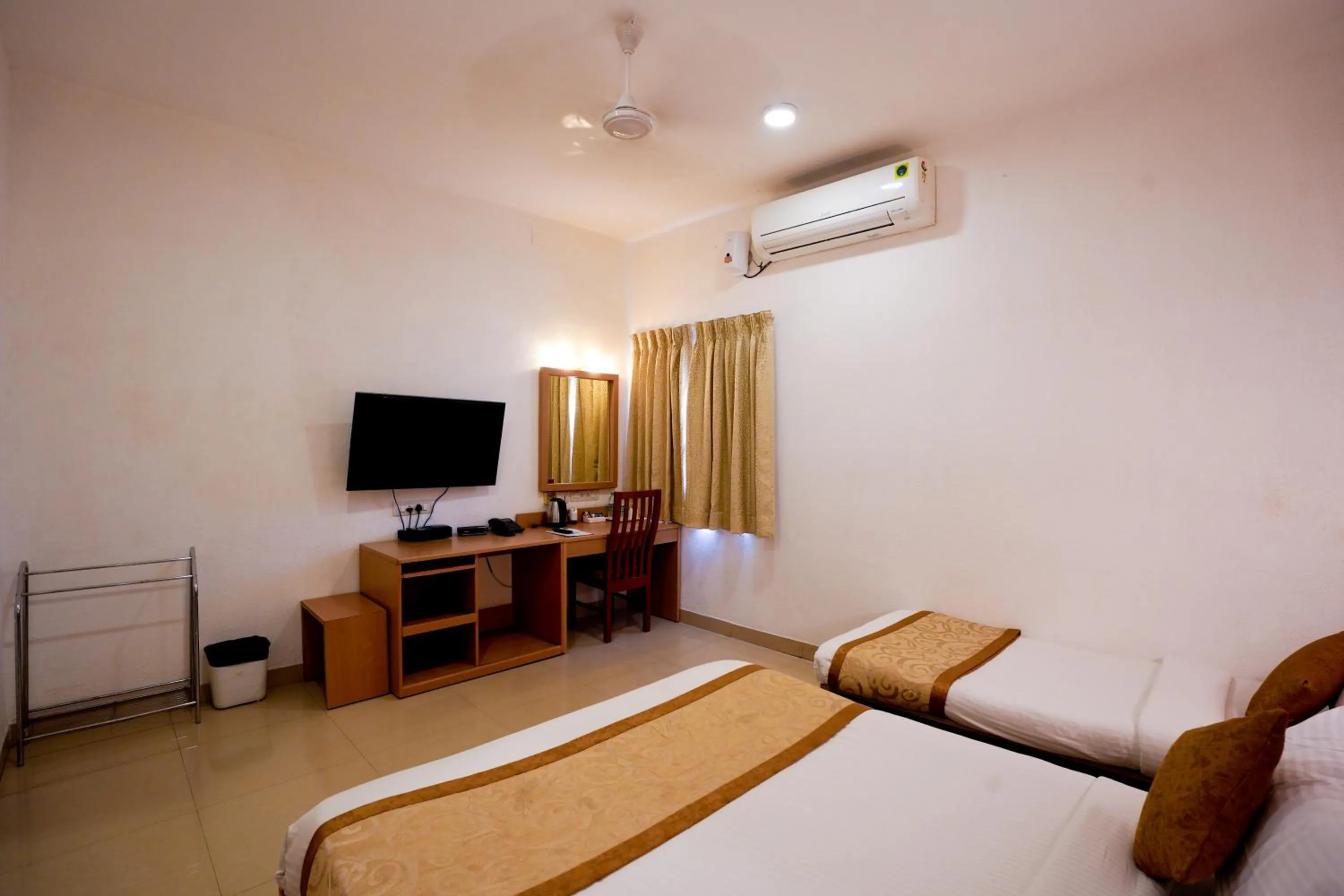 Bedroom, Bed in Avenue 11 Boutique Residences, Poes Garden Chennai