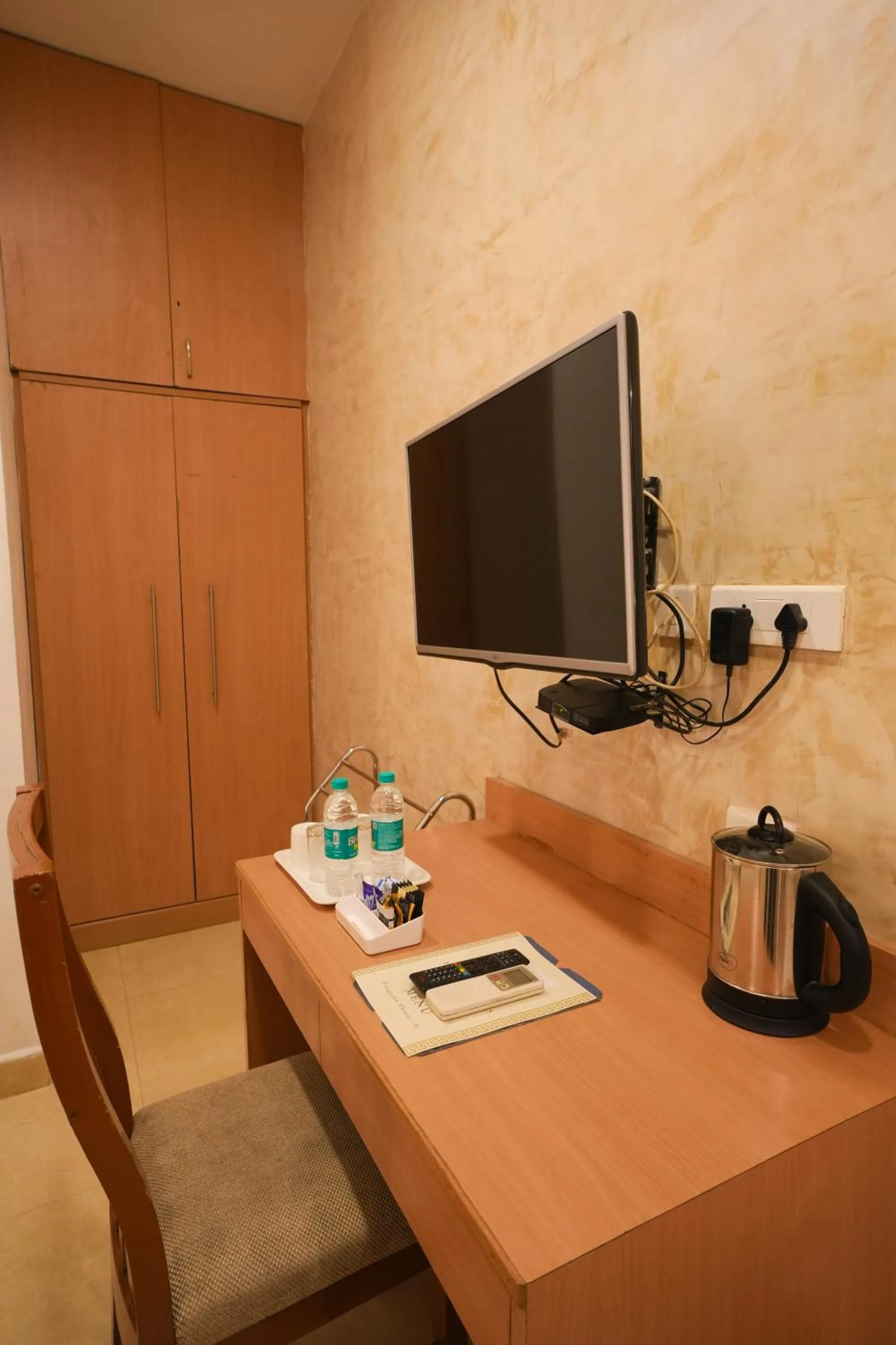 Coffee/tea facilities in Avenue 11 Boutique Residences, Poes Garden Chennai