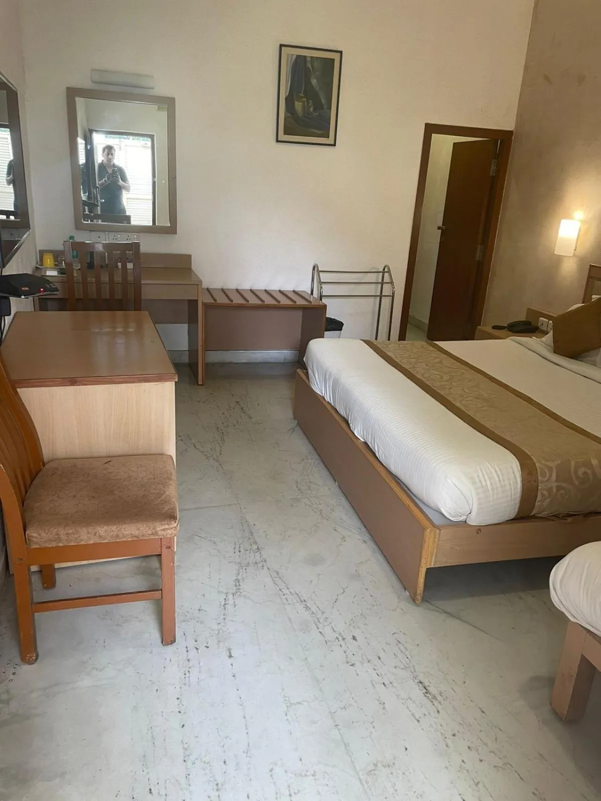 Photo of the whole room, Bed in Avenue 11 Boutique Residences, Poes Garden Chennai