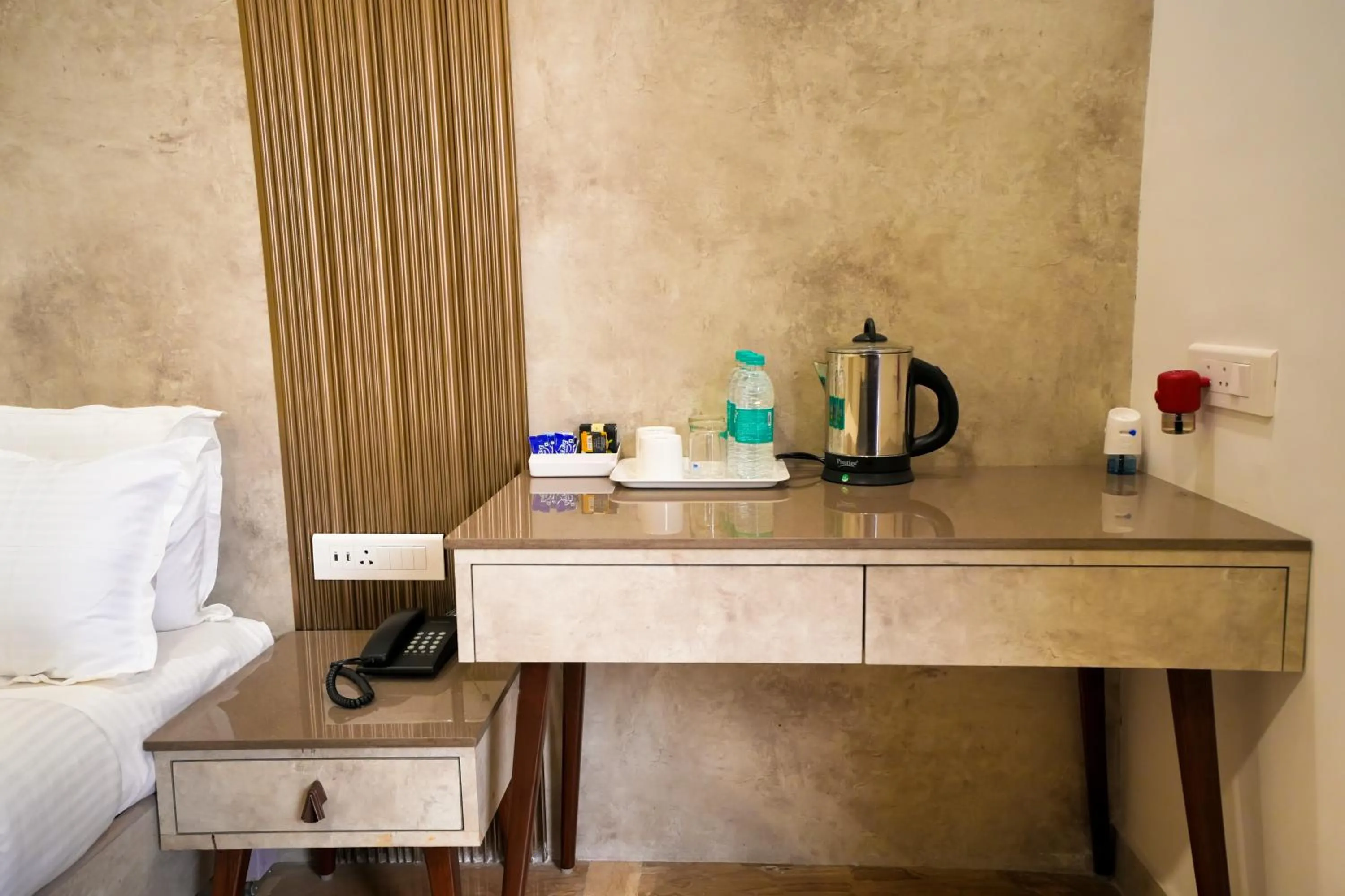 Coffee/tea facilities in Avenue 11 Boutique Residences, Poes Garden Chennai