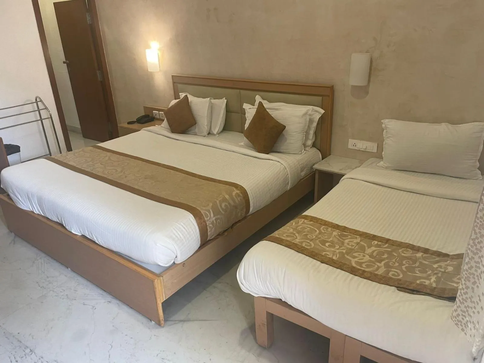 Bed in Avenue 11 Boutique Residences, Poes Garden Chennai