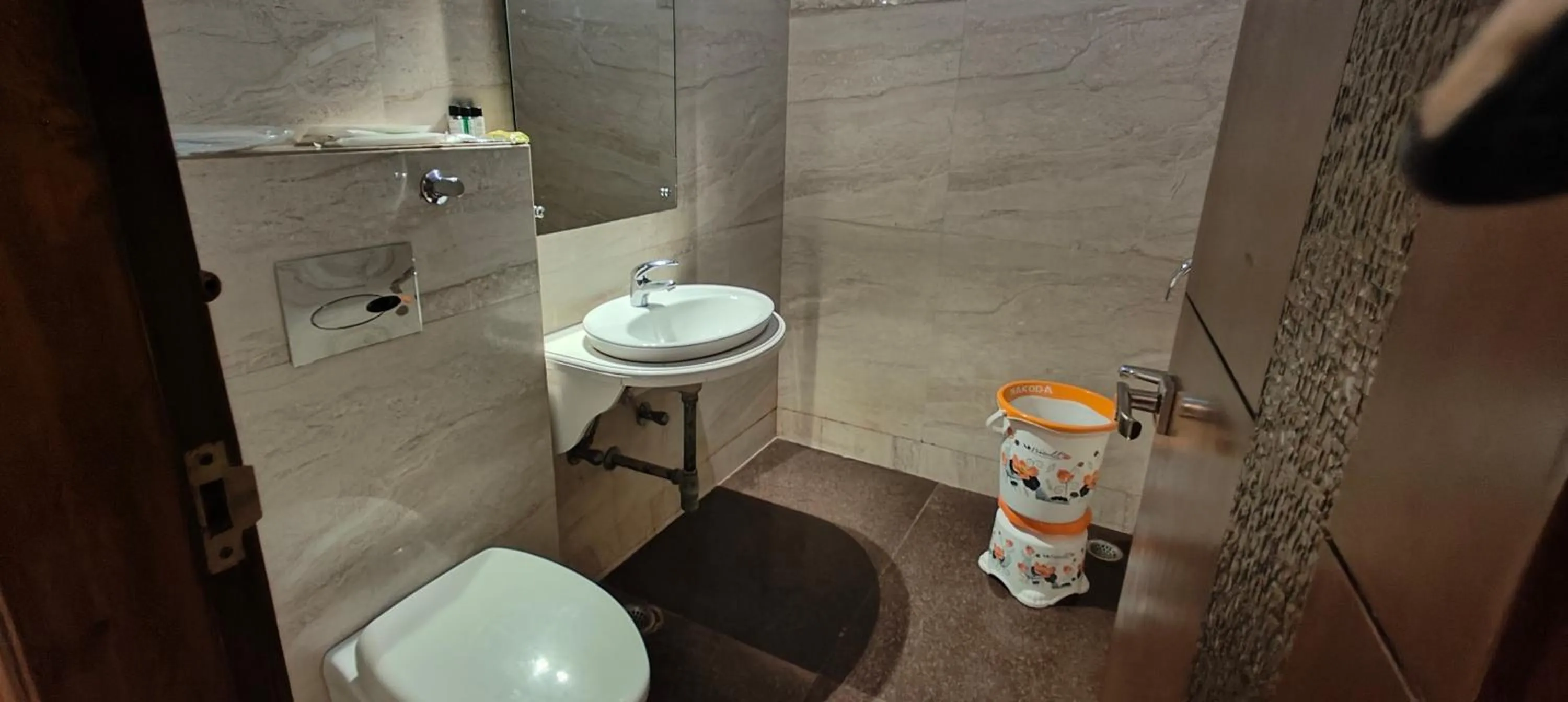 Bathroom in Hotel Taj Heights