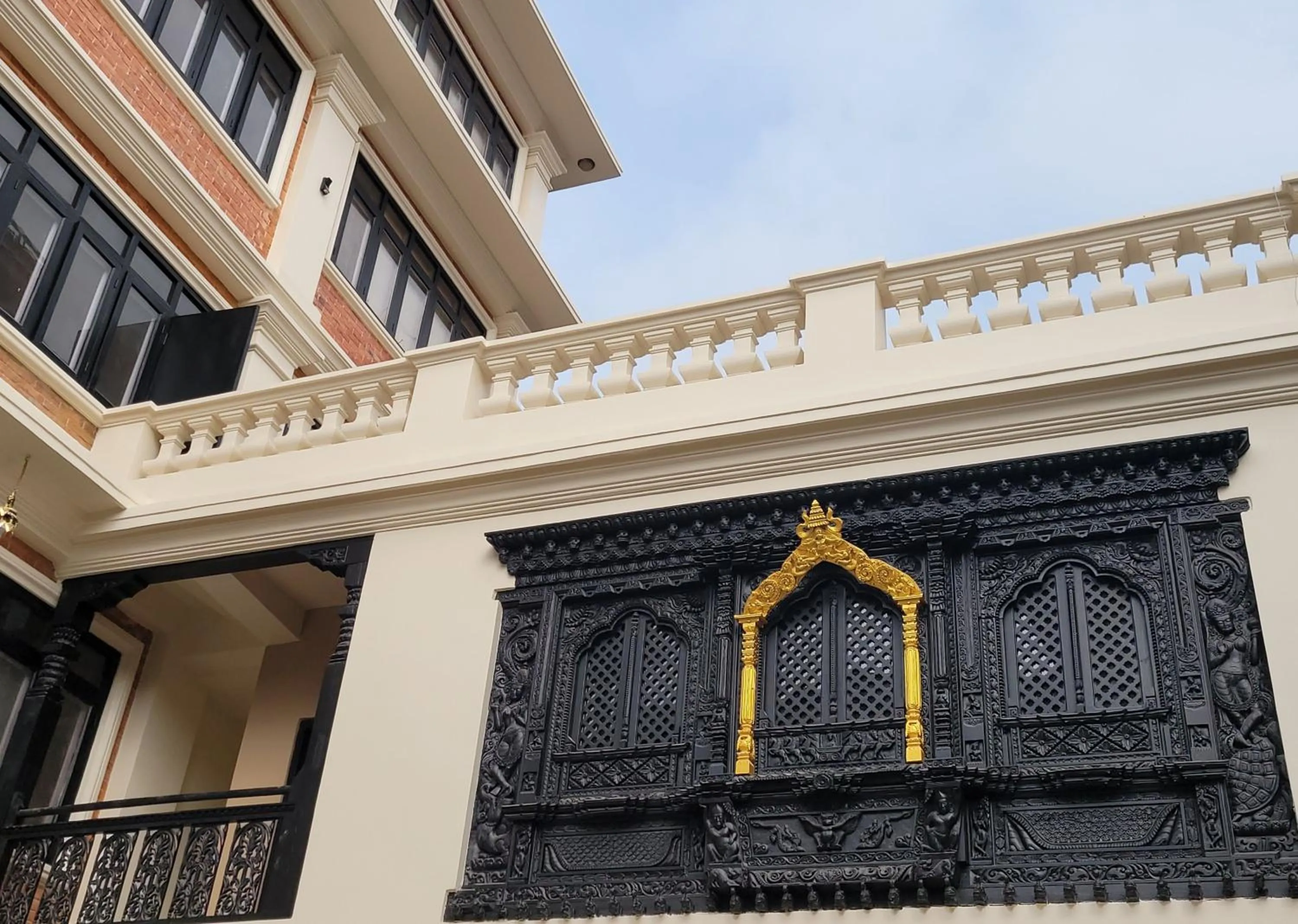 Property building in Central Courtyard Thamel - Heritage Hötel & Artisan Café
