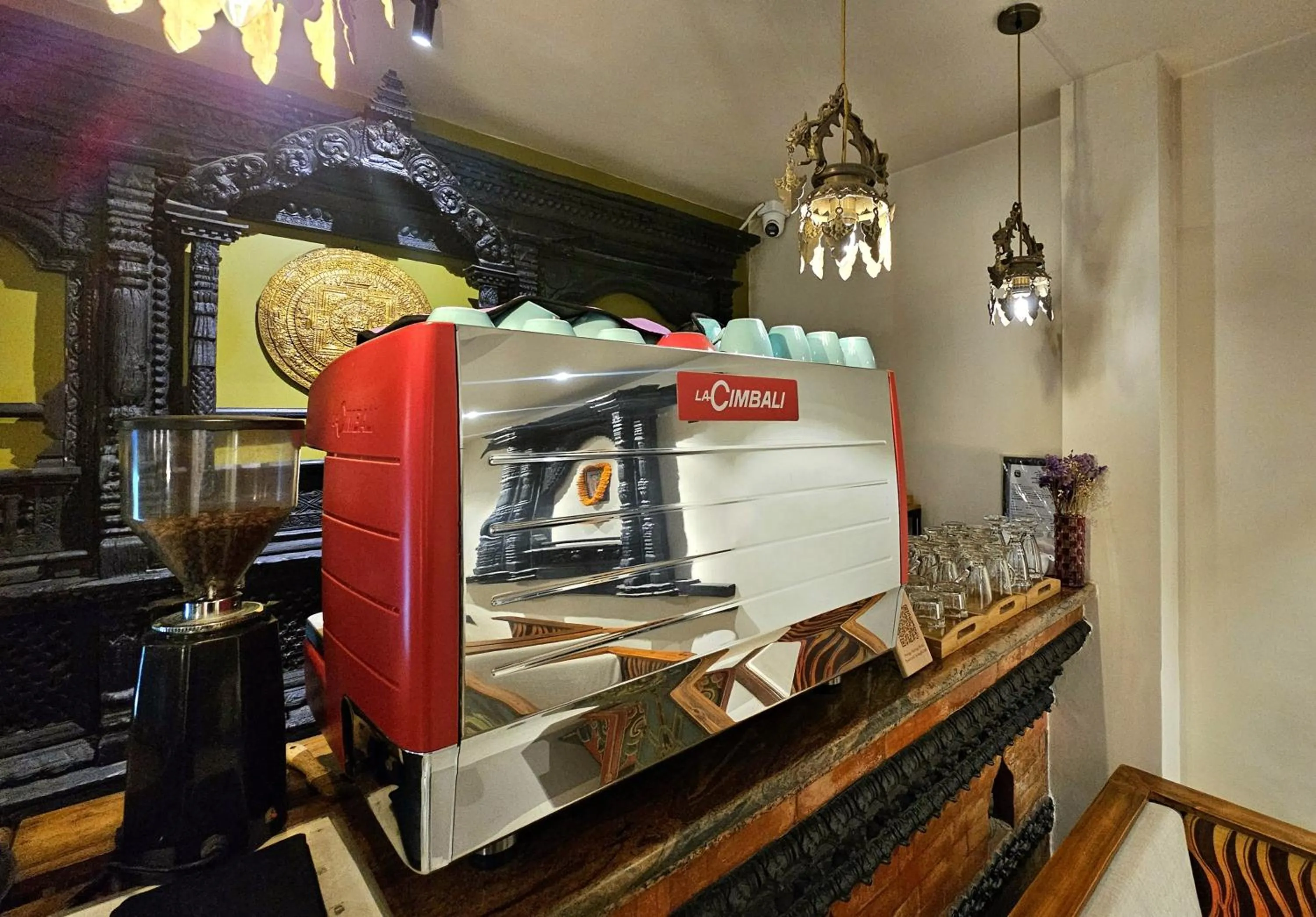 Food and drinks in Central Courtyard Thamel - Heritage Hötel & Artisan Café