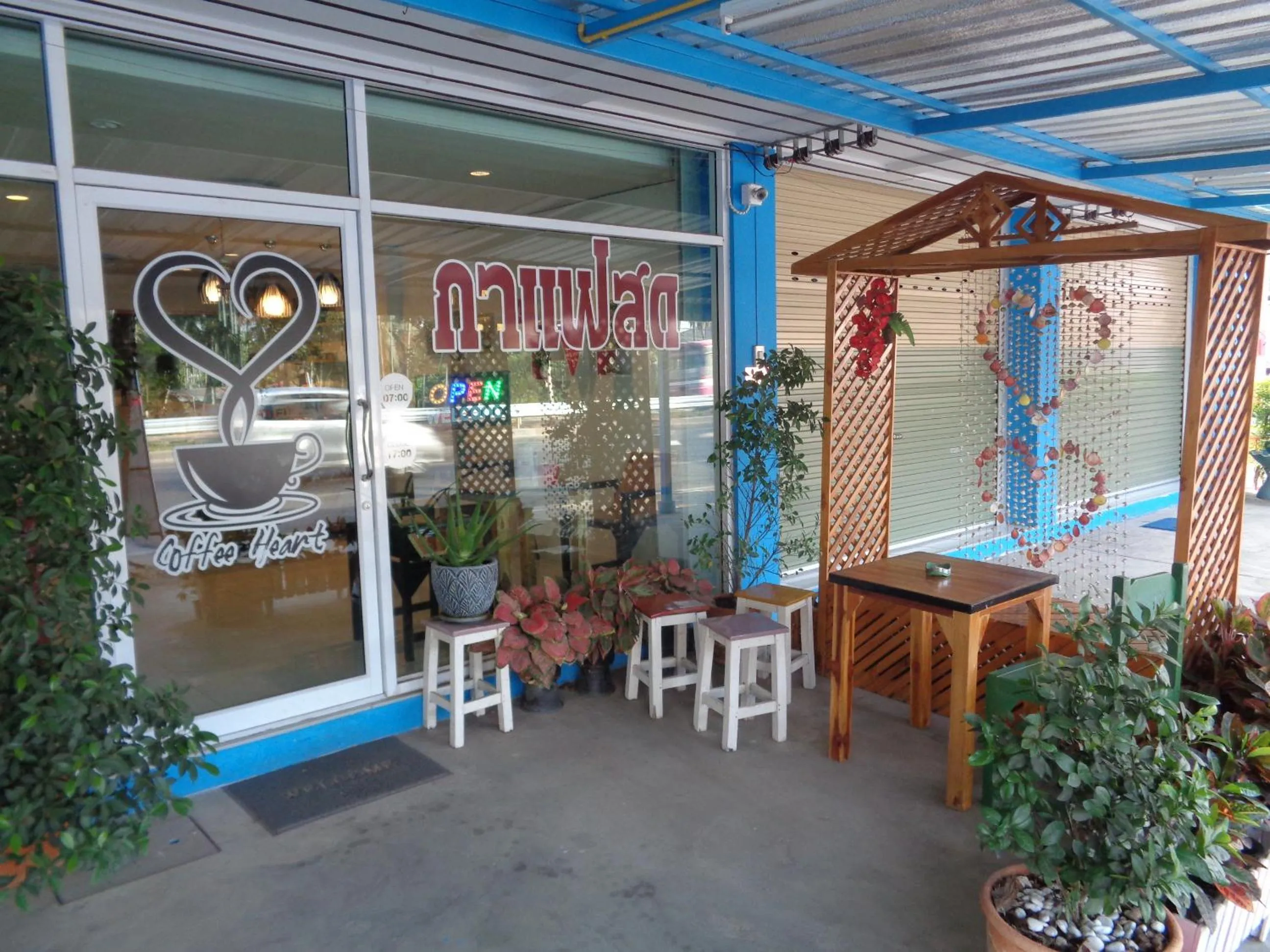 Drinks in Kesorn Boutique Residence at 8 Riew