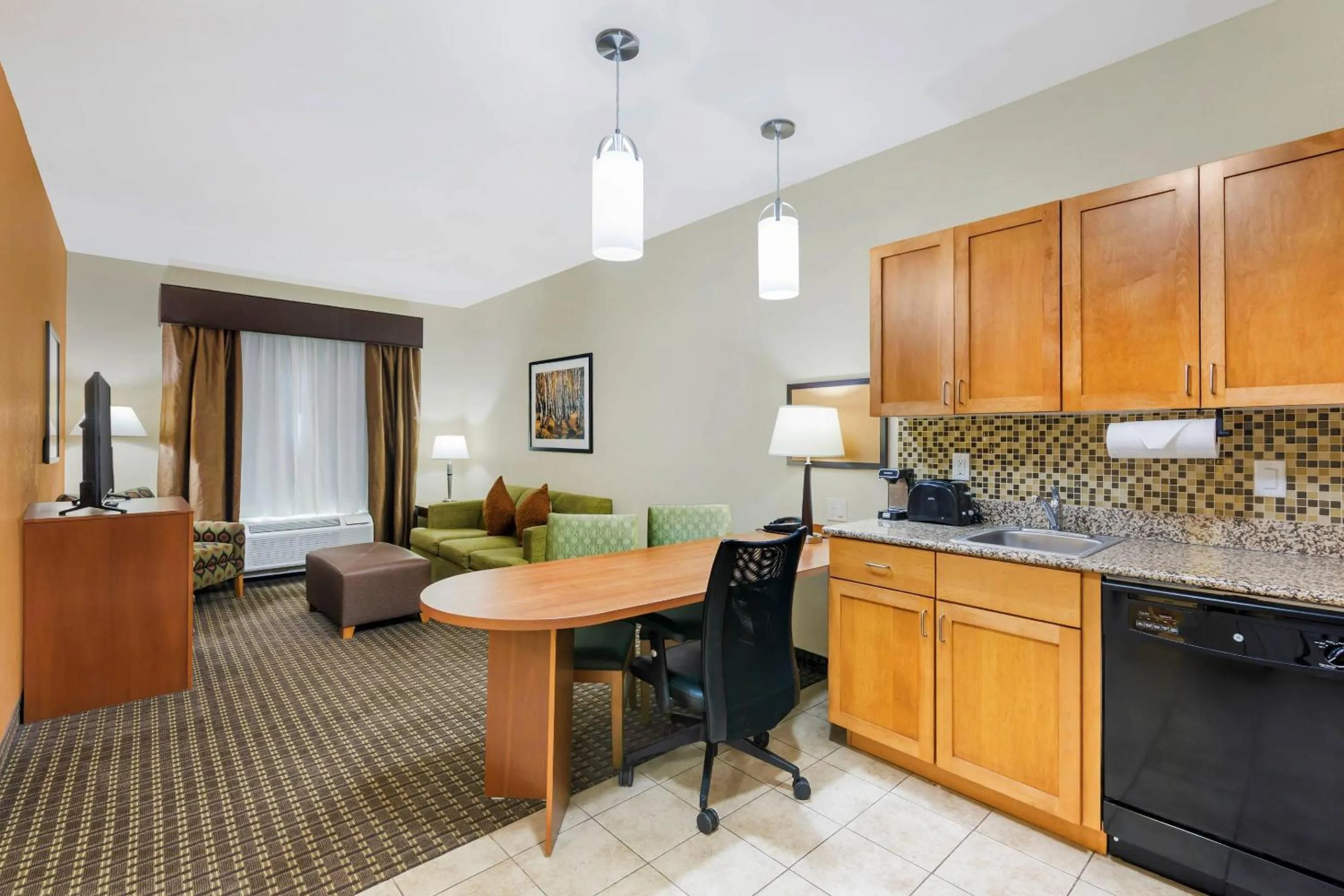 Bedroom in MainStay Suites Stanley