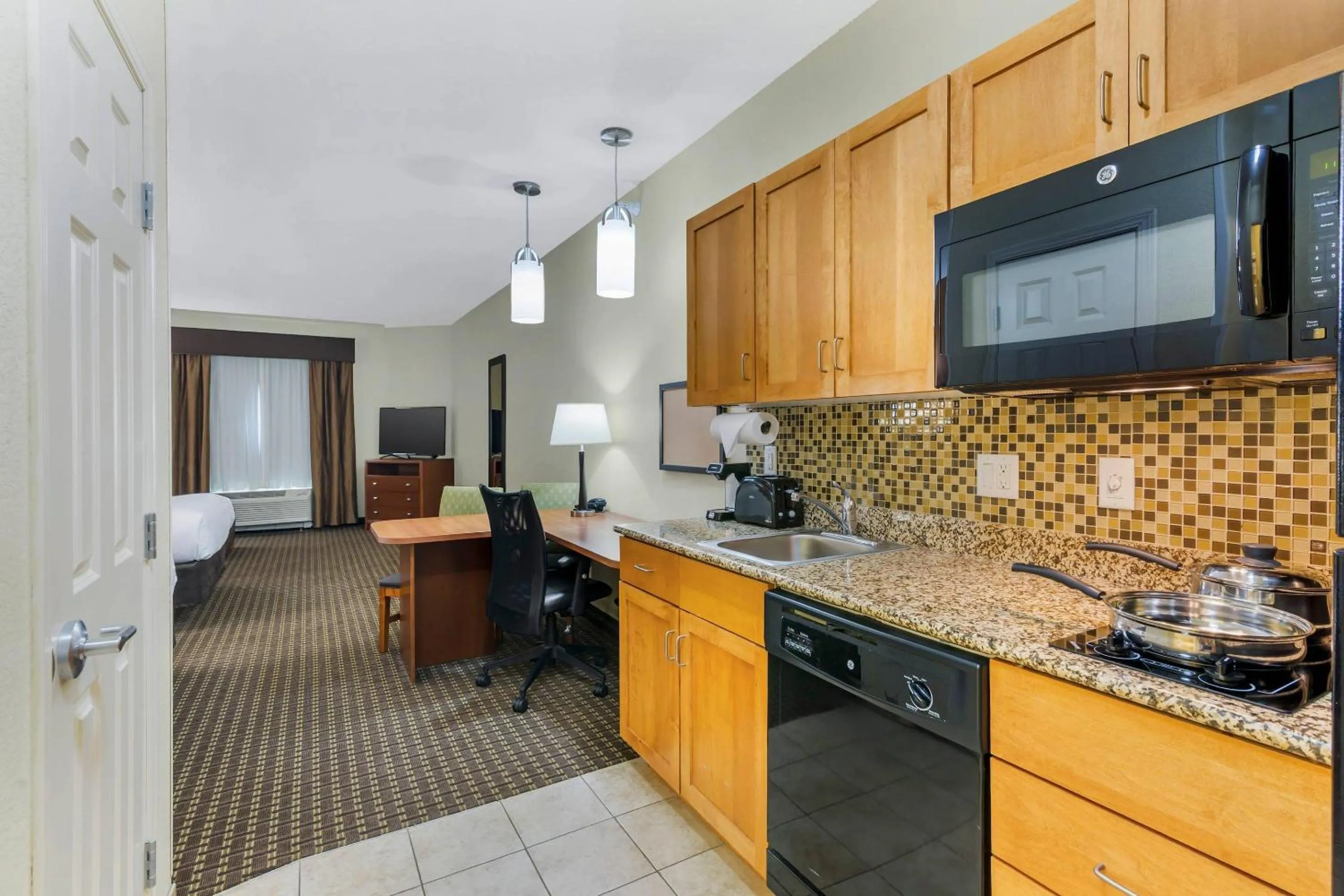 Bedroom in MainStay Suites Stanley