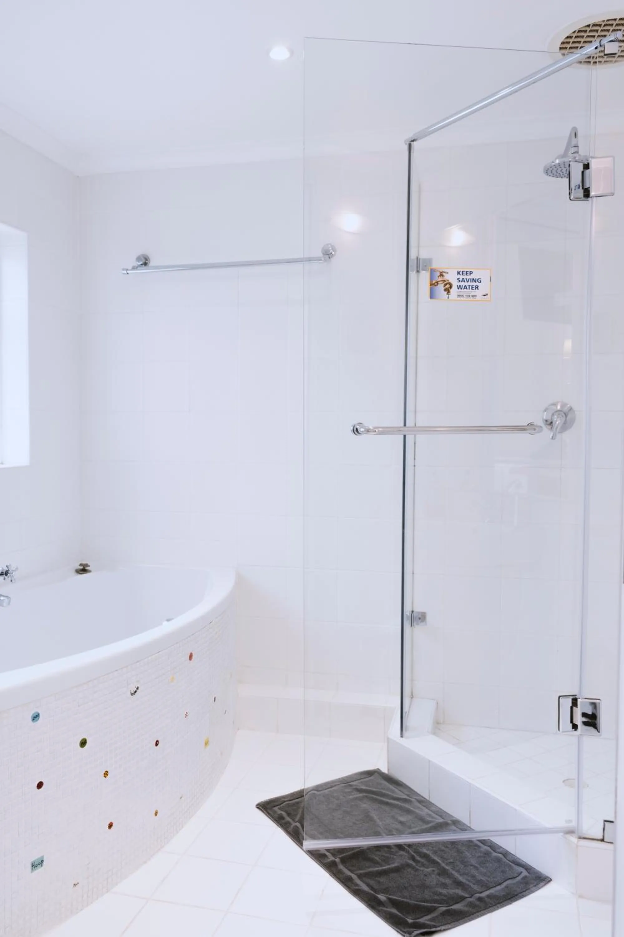 Shower in La Rose B&B