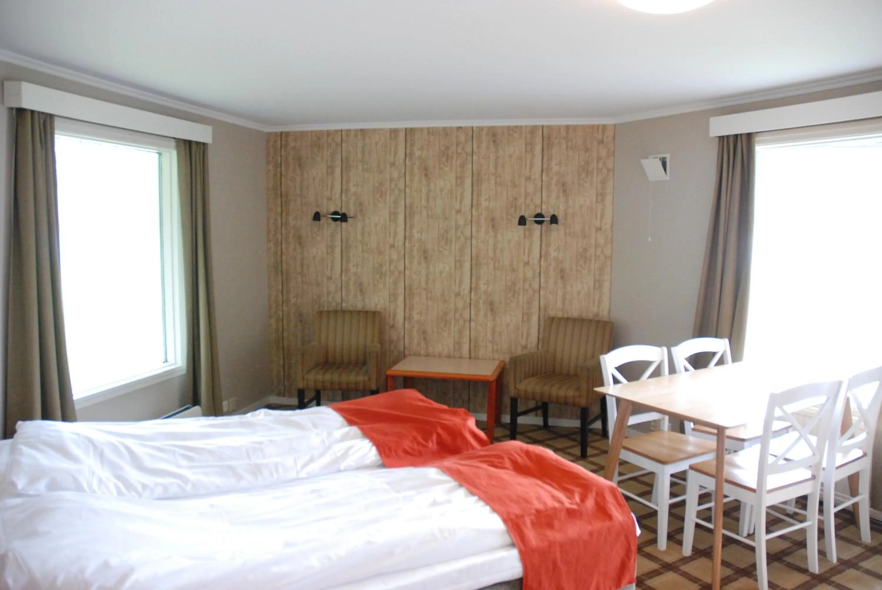 Day, Bed in Fleischer's Motel