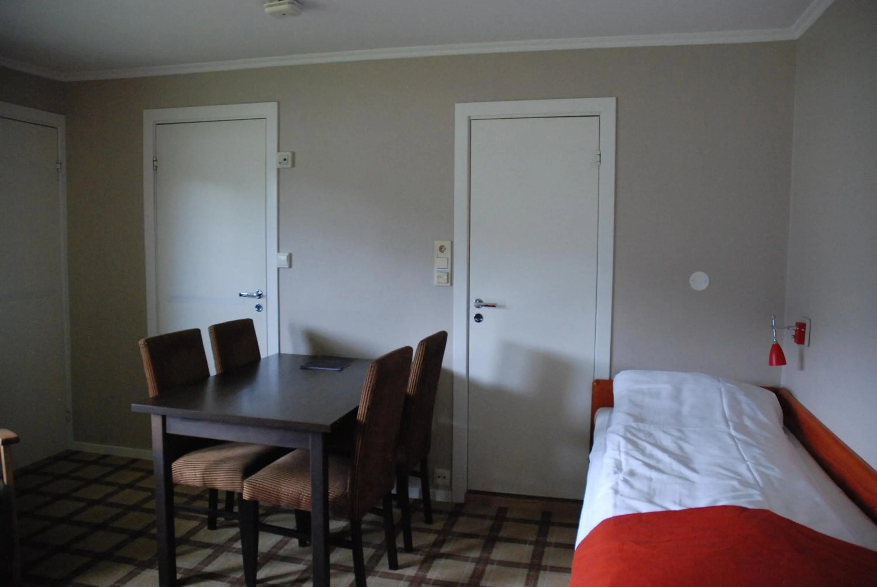 Bed in Fleischer's Motel