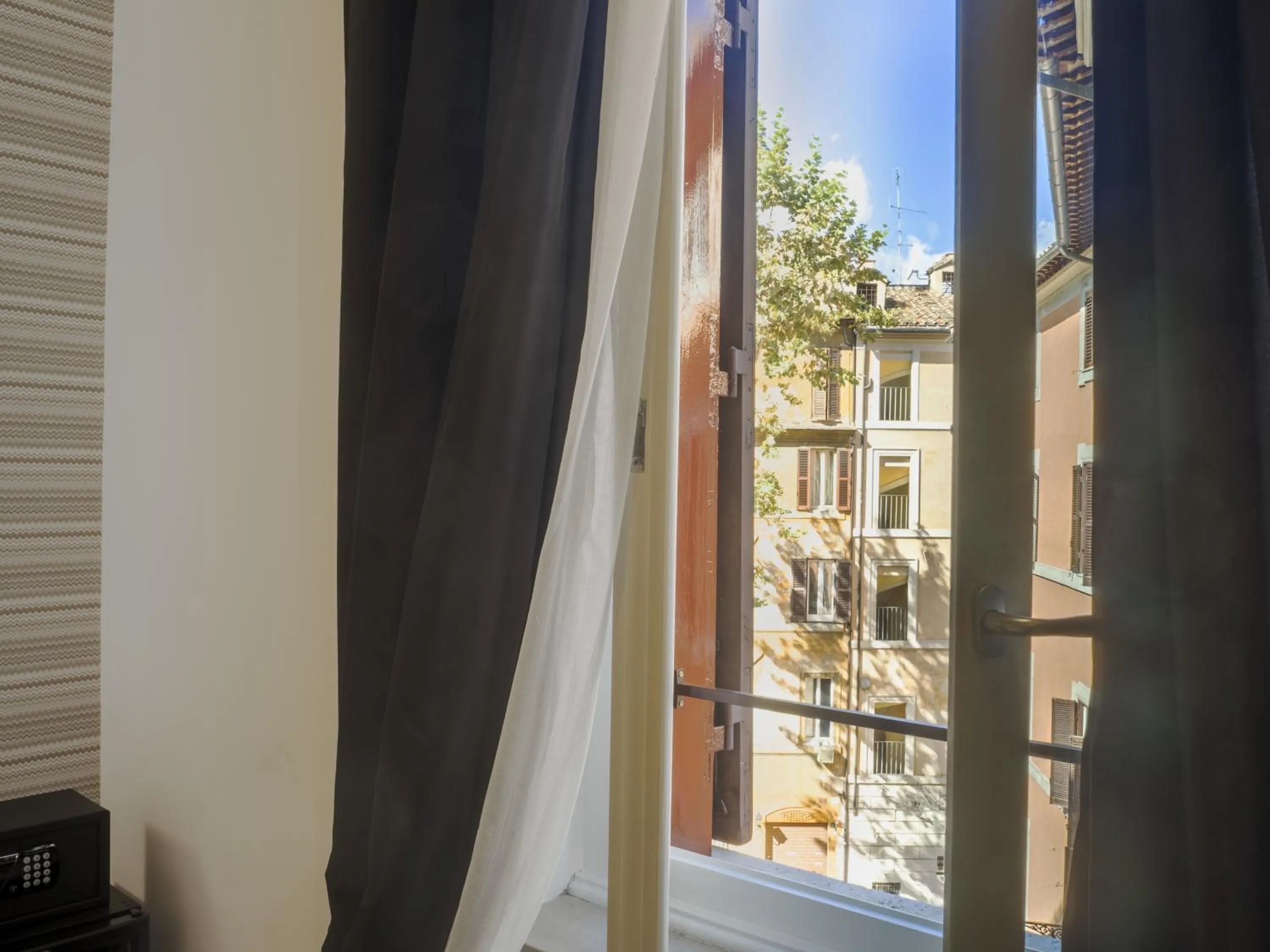 City view in Navona Living Rome