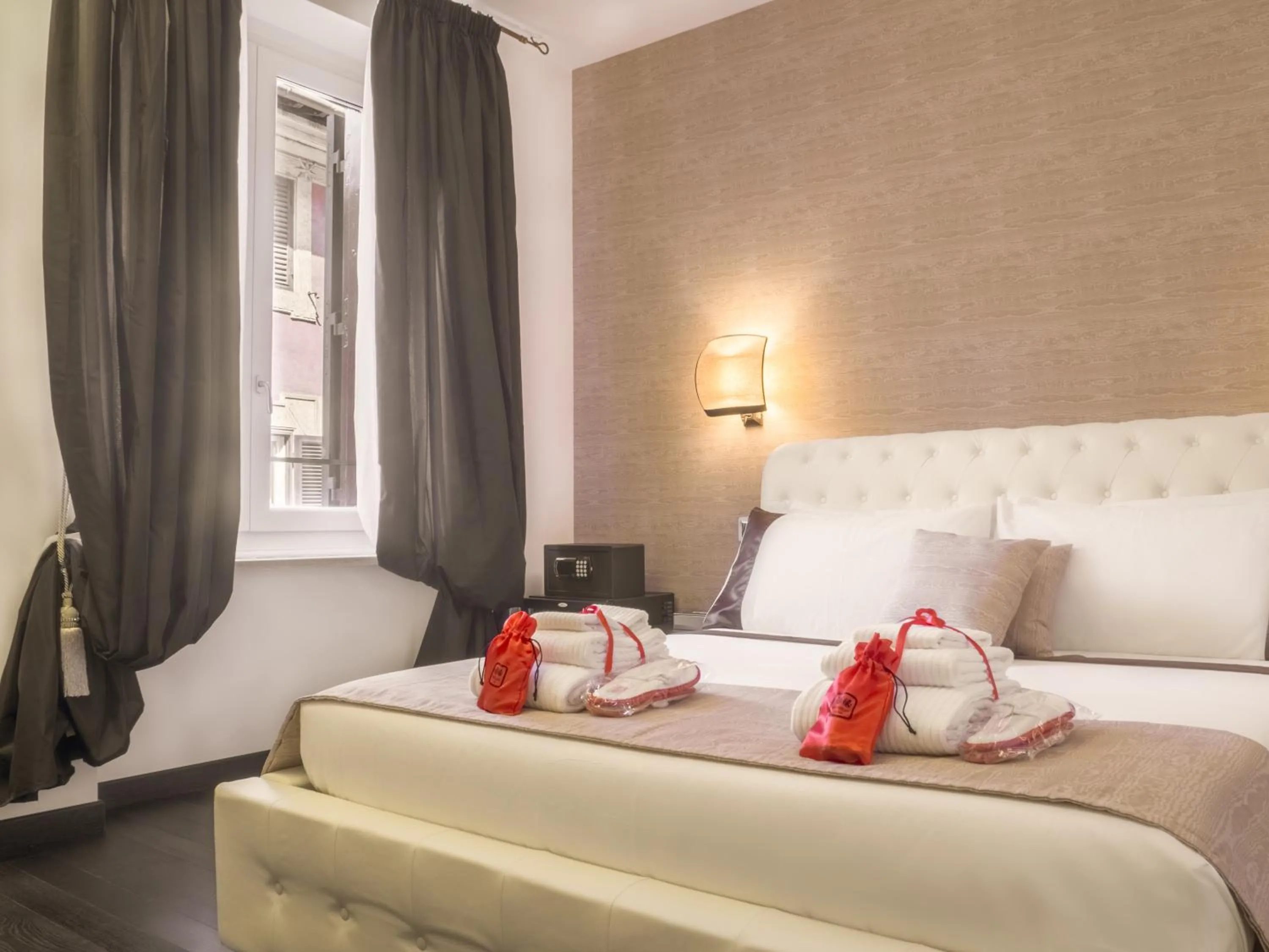 Bedroom, Bed in Navona Living Rome