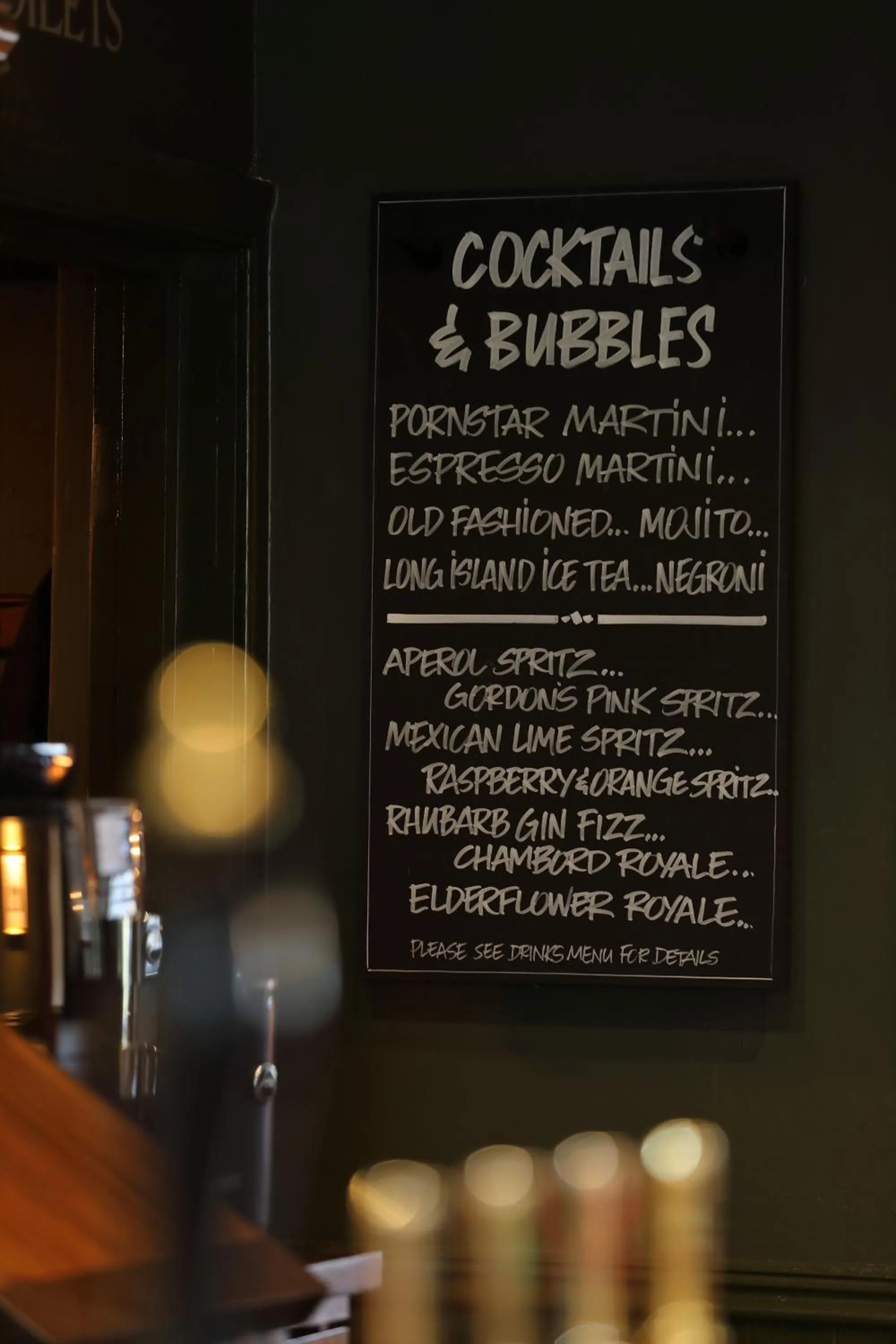 Food and drinks in The Avenue