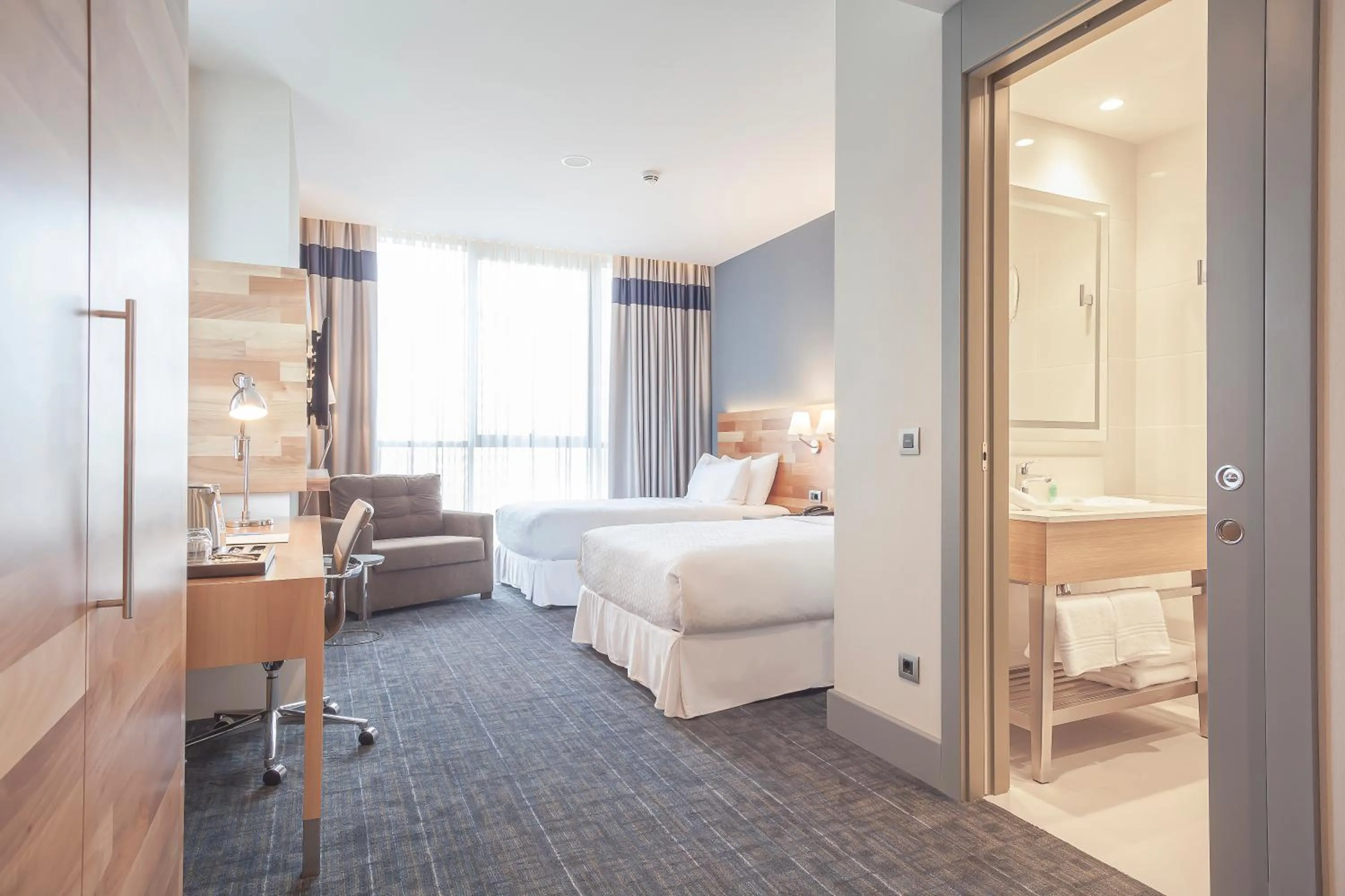 Bed in Ever Hotel Europe