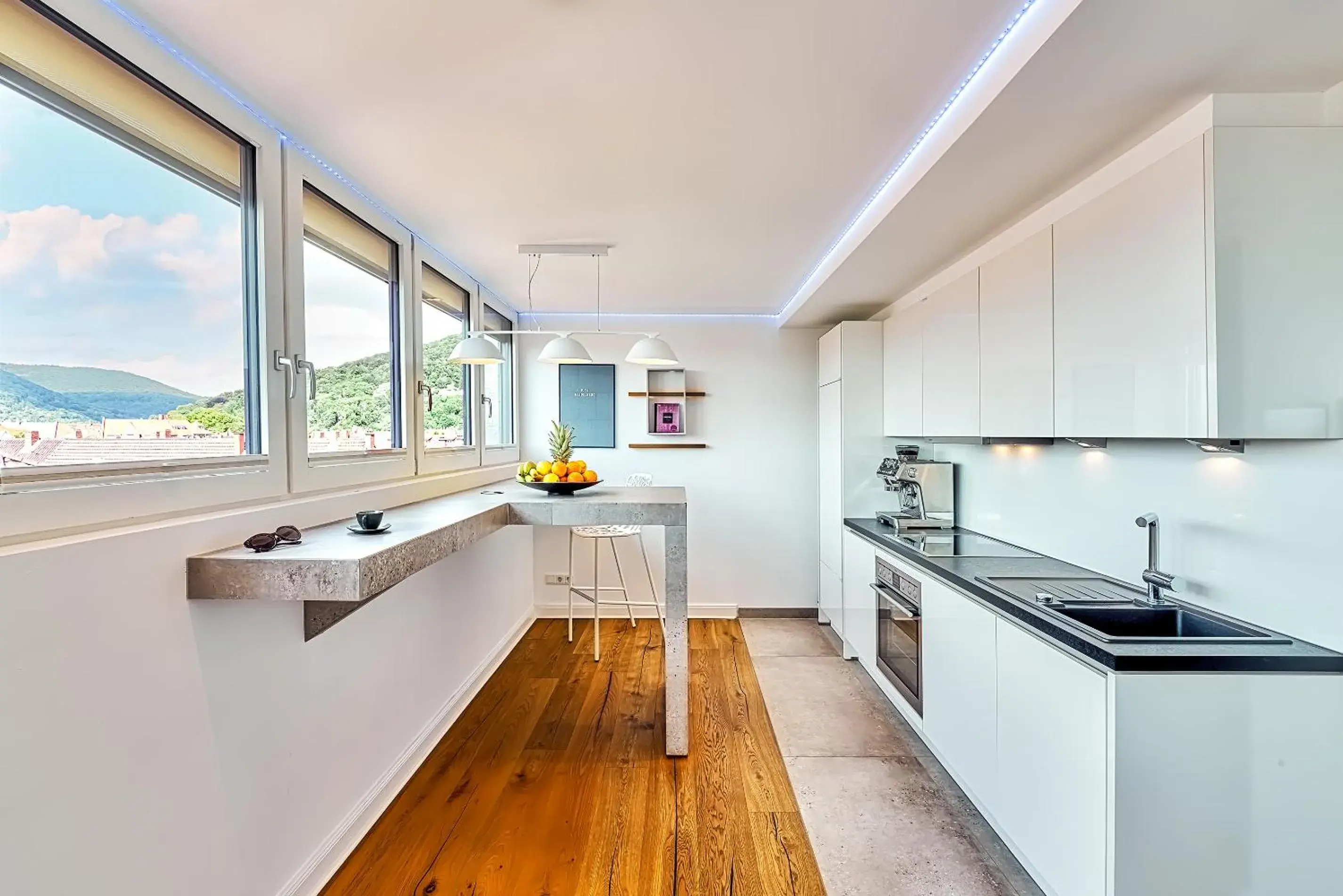 Junior Penthouse with Panoramic View, Whirlpool and french Balcony in Boutique Suites and Residences Heidelberg- Alte Zigarrenmanufaktur Junior Penthouse with Panoramic View, Whirlpool and french Balcony in Boutique Suites and Residences Heidelberg- Alte Zigarrenmanufaktur