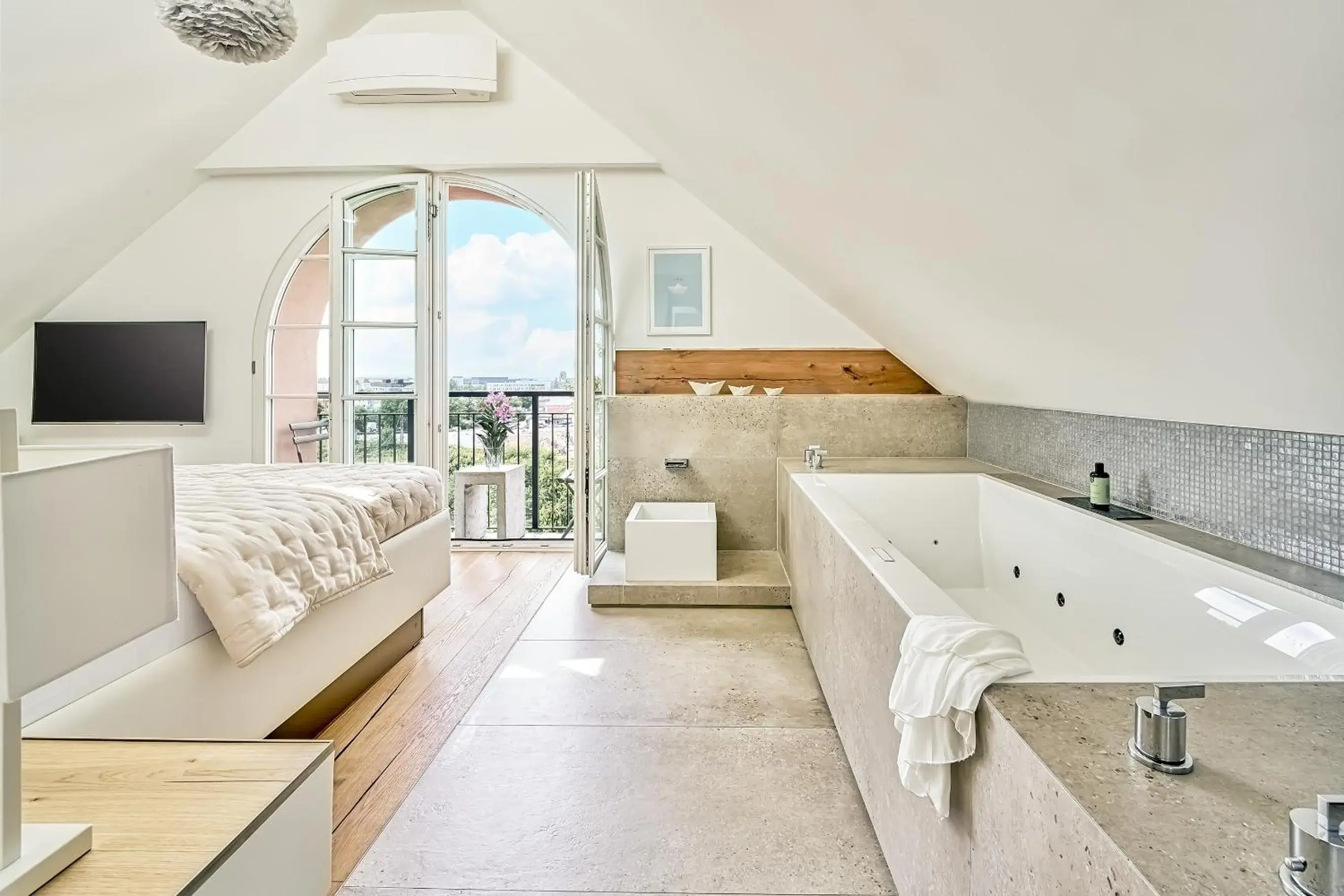 Penthouse-Royal-Collection with 3 Bed Rooms, 3 Bathrooms and SPA Area in Boutique Suites and Residences Heidelberg- Alte Zigarrenmanufaktur Penthouse-Royal-Collection with 3 Bed Rooms, 3 Bathrooms and SPA Area in Boutique Suites and Residences Heidelberg- Alte Zigarrenmanufaktur