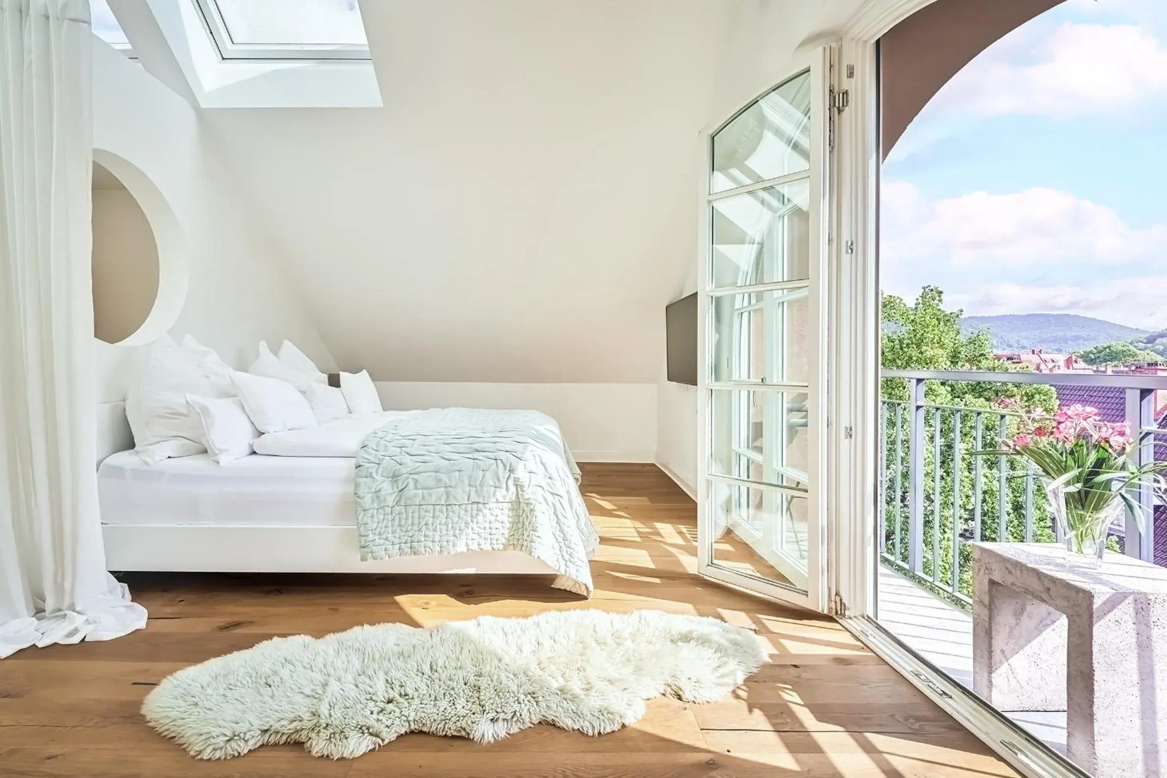 Grand Penthouse Suite with Kitchen, Dining Area and Private SPA in Boutique Suites and Residences Heidelberg- Alte Zigarrenmanufaktur Grand Penthouse Suite with Kitchen, Dining Area and Private SPA in Boutique Suites and Residences Heidelberg- Alte Zigarrenmanufaktur