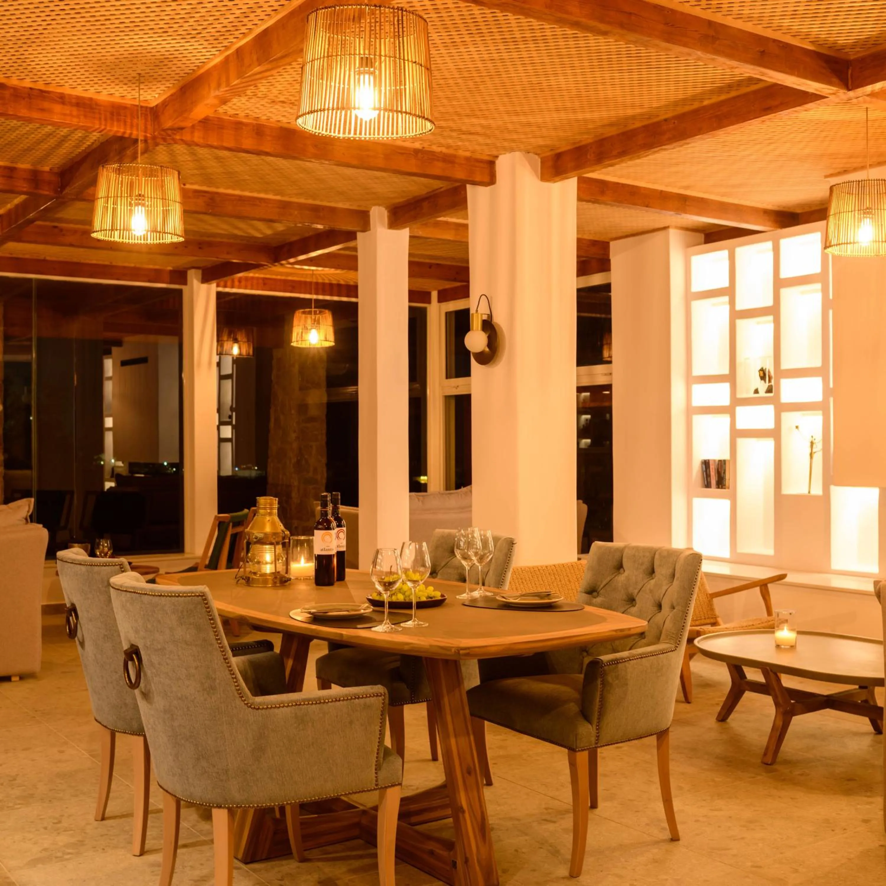 Restaurant/places to eat in Safrani Suites