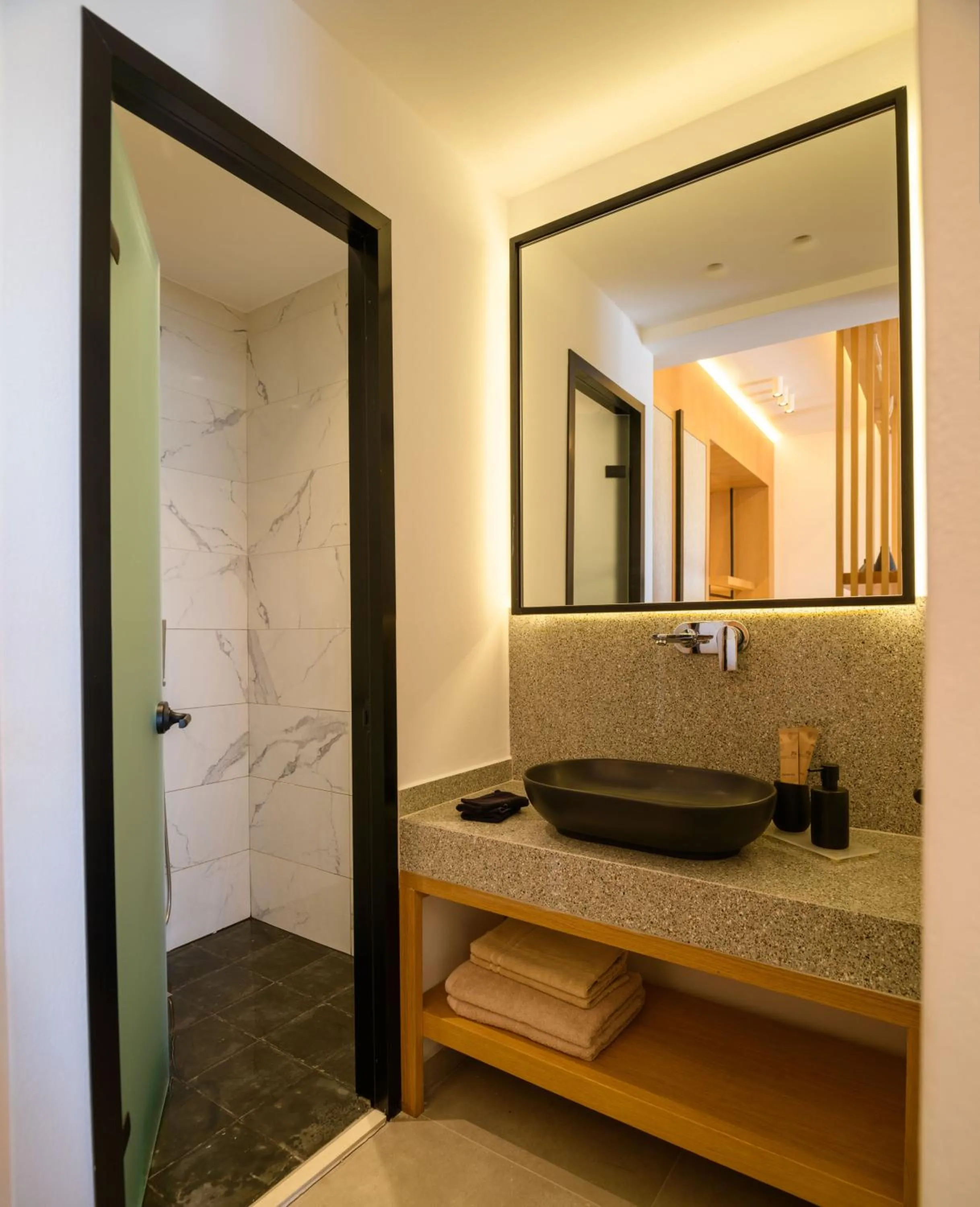 Shower in Safrani Suites