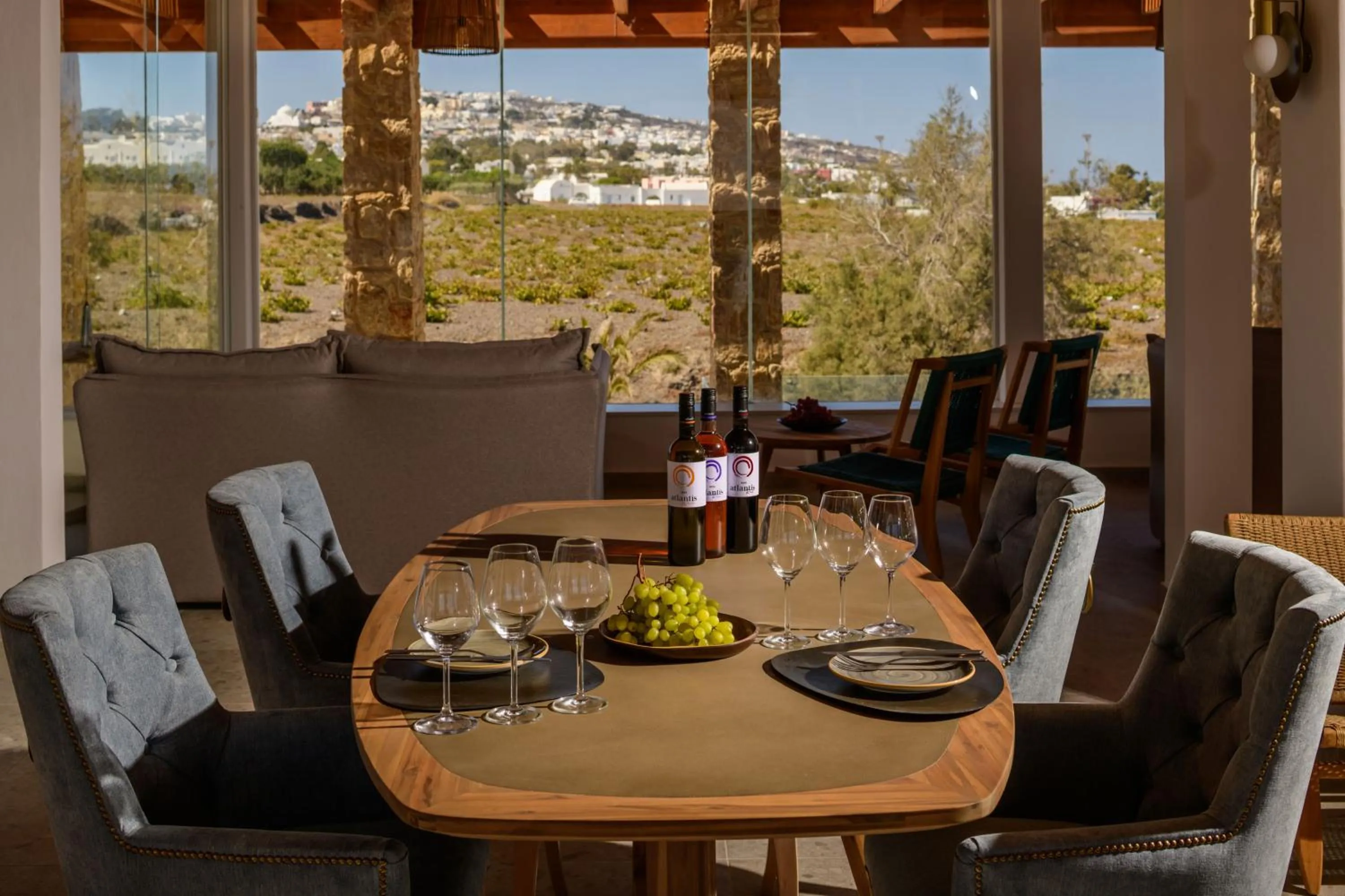 Restaurant/places to eat in Safrani Suites