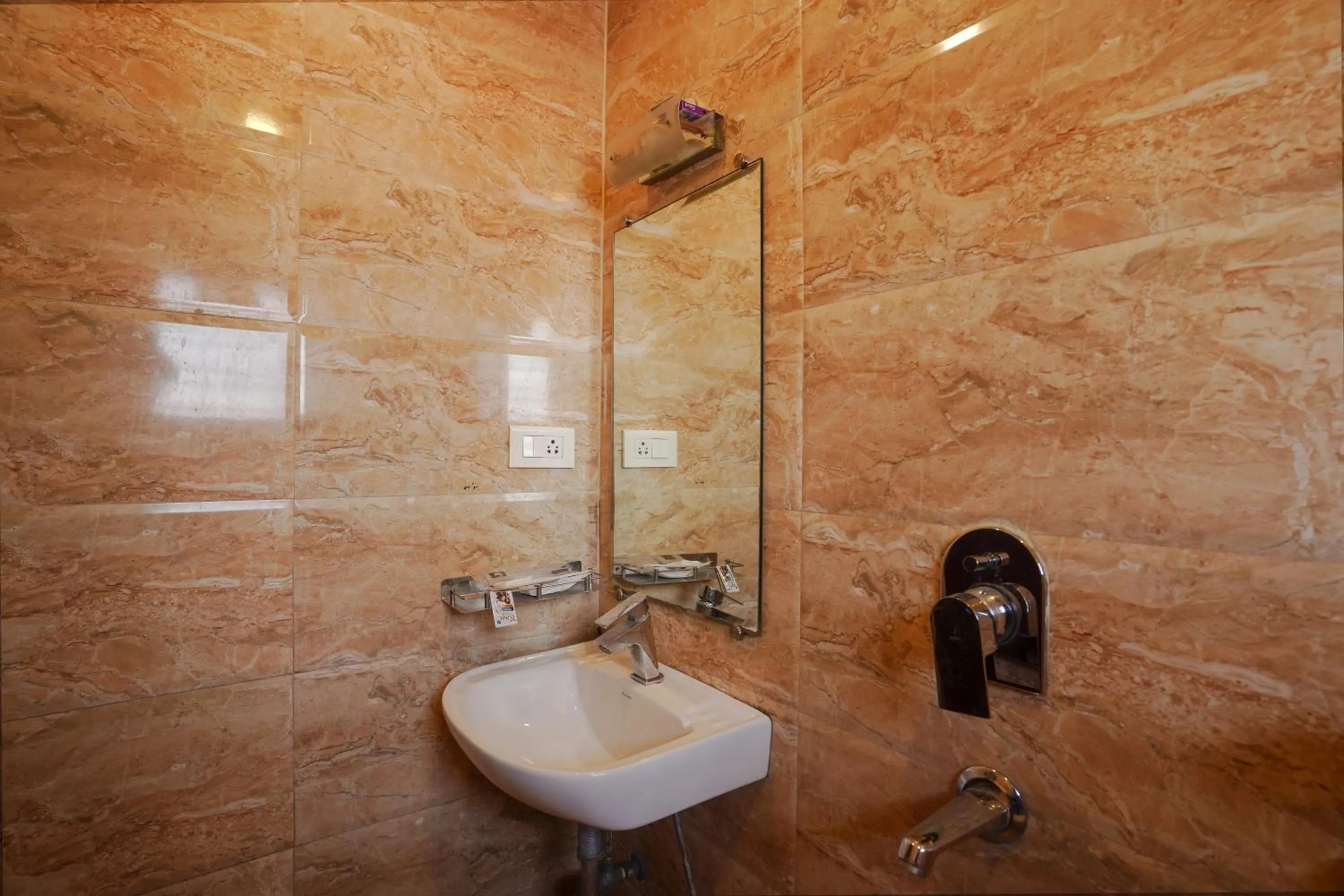 Hotel Sheldon International Near Science City