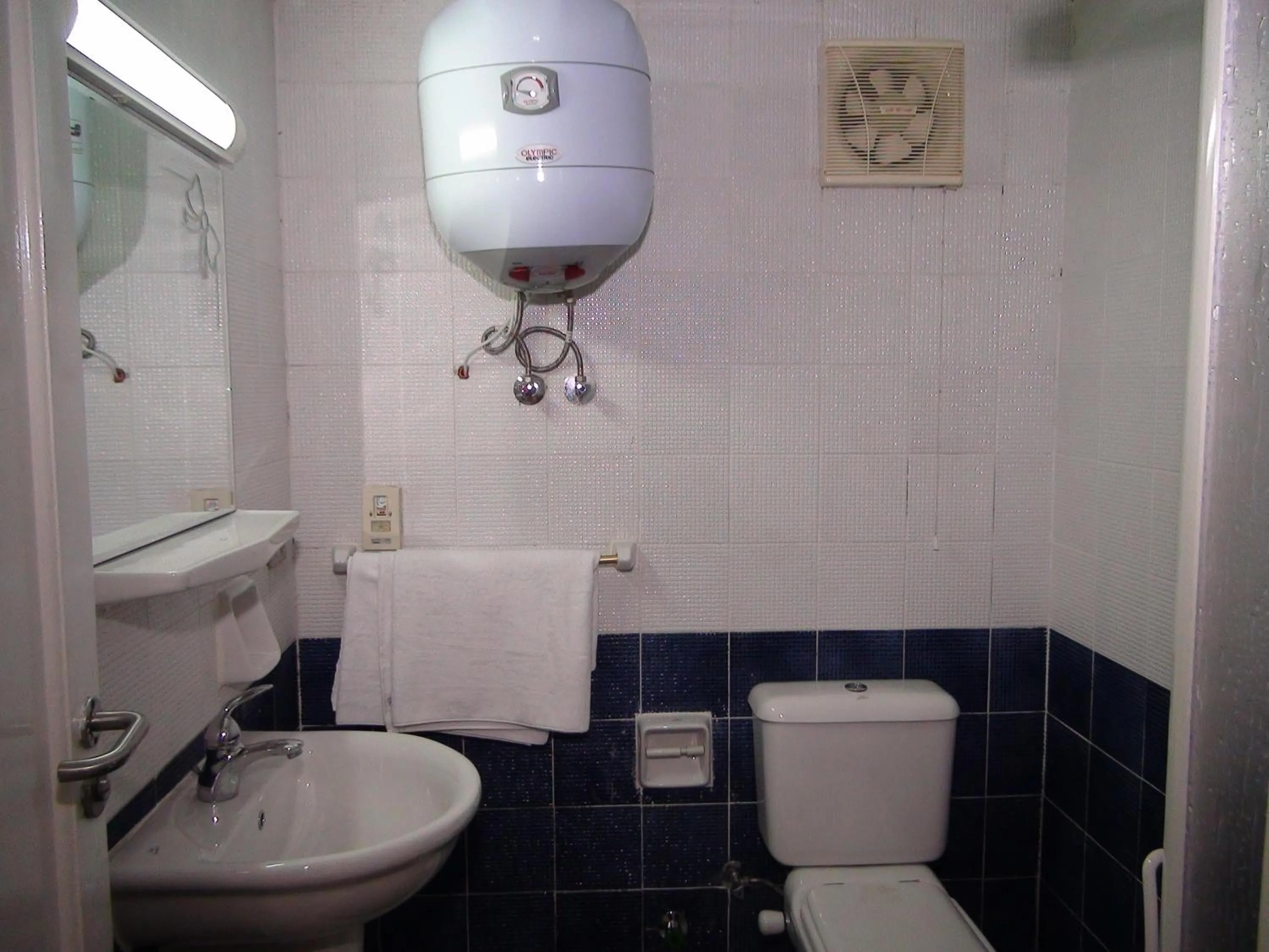 Bathroom in Jewel Glorious Hotel