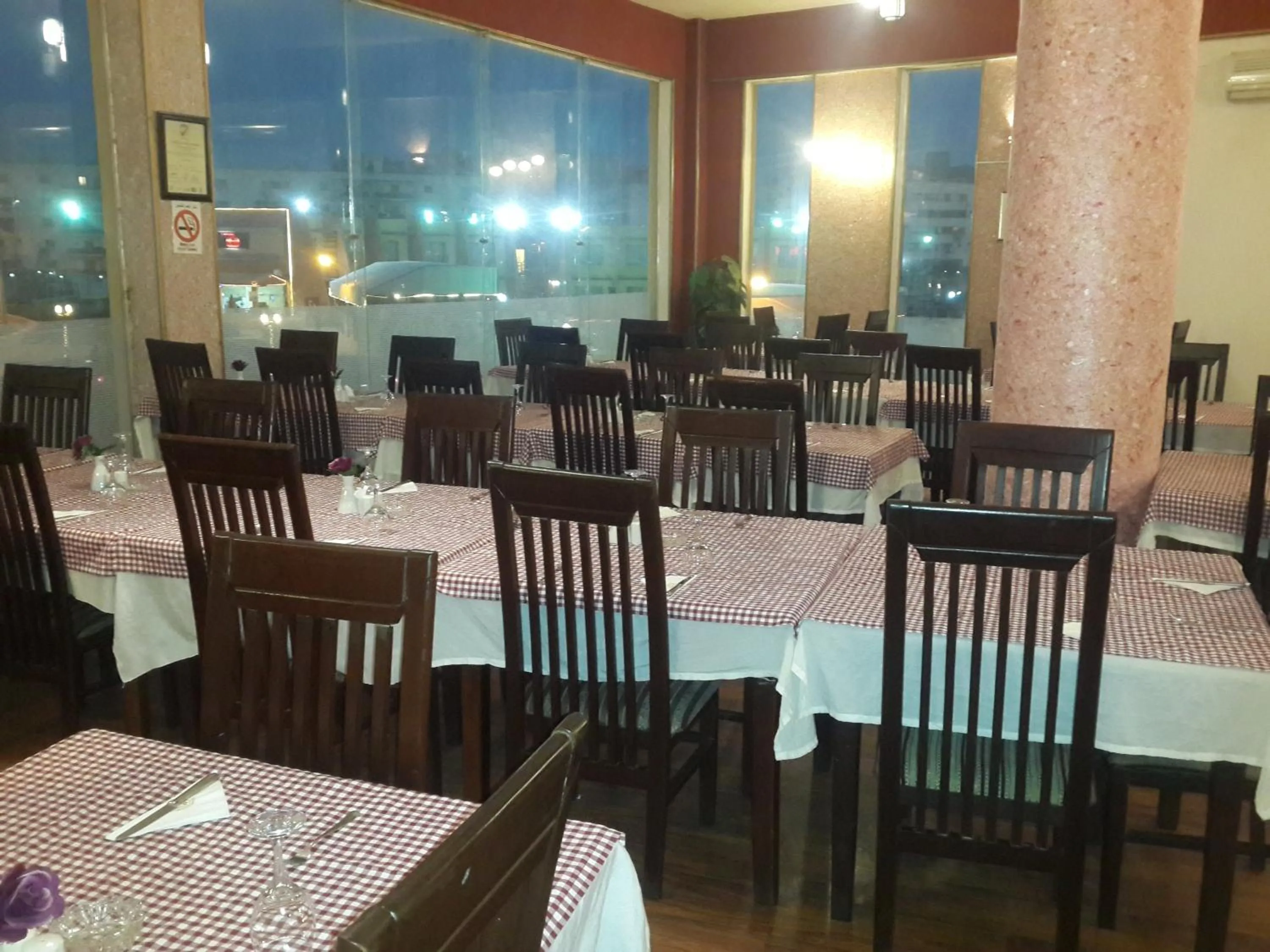 Restaurant/places to eat in Jewel Glorious Hotel